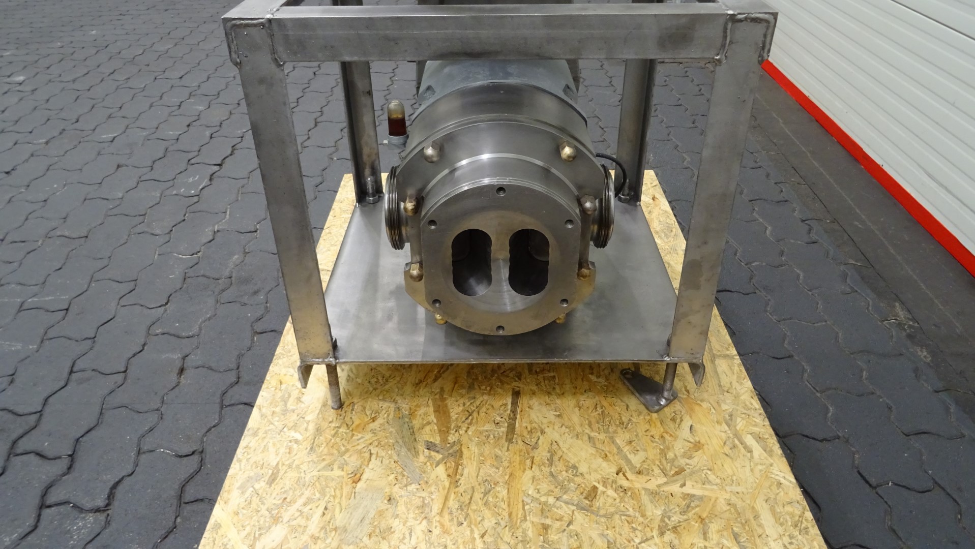 Used Rotary positive displacement pump / Lobe pump - Ibex MOG 3040