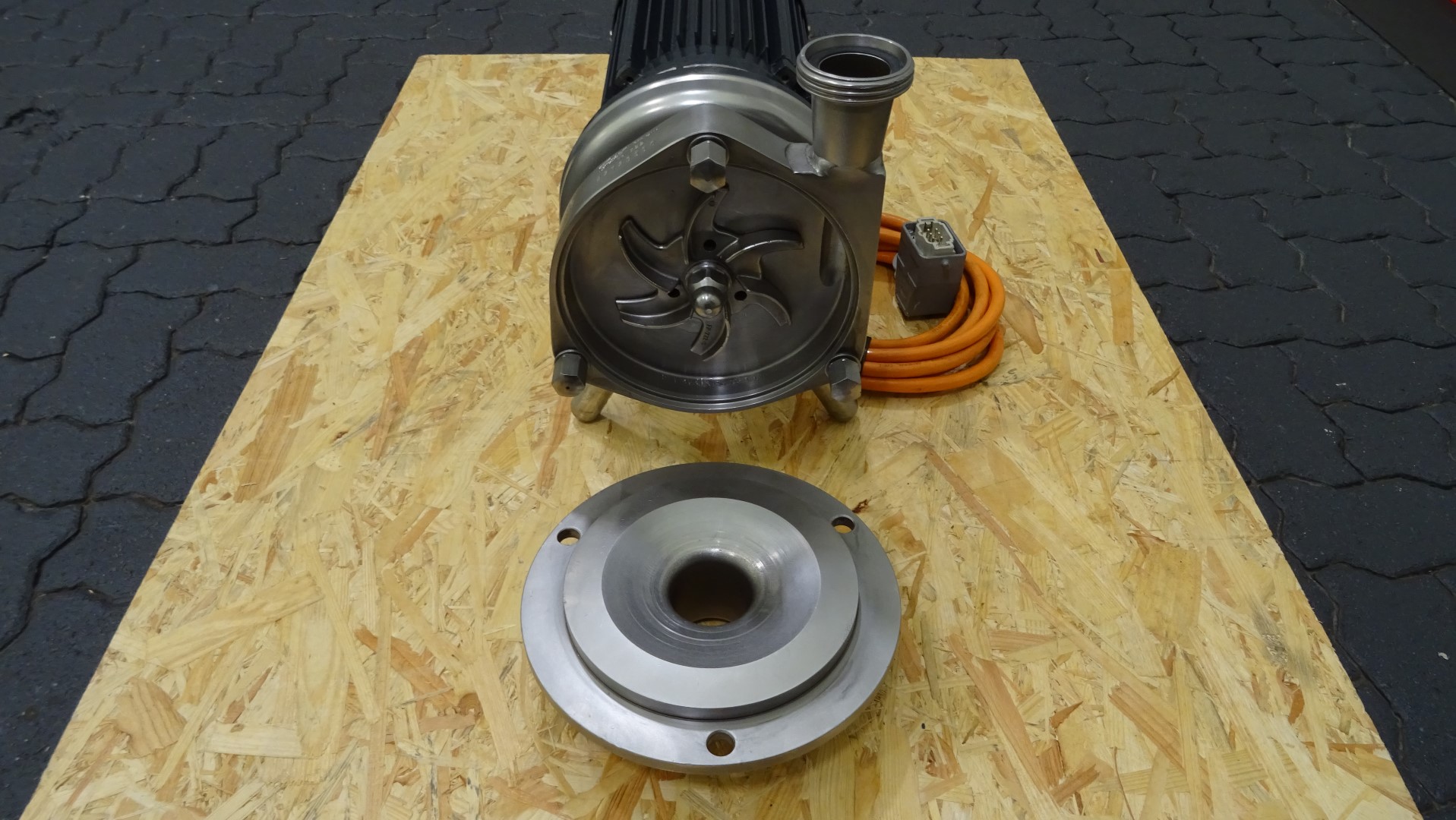 Used Pasteuriser / Plate Heat Exchanger / PHE - Tetra Pak / Alfa Laval C6-SR
