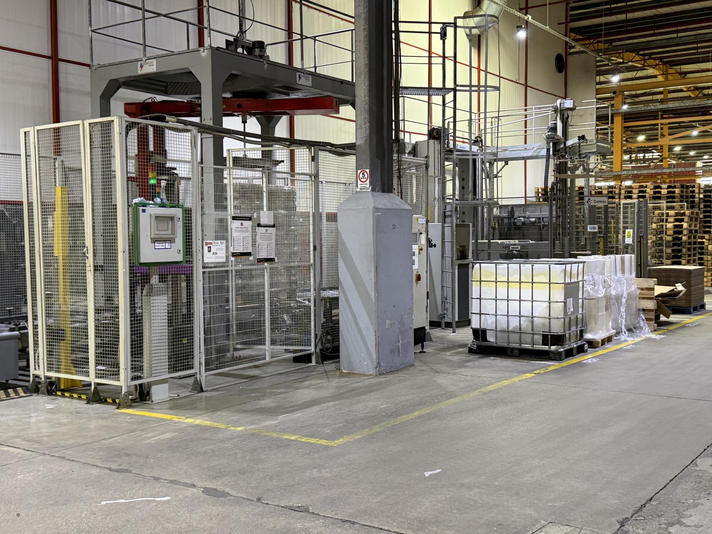 Used Processing plant, bottle blowing, filling, closing, labelling and packing line for PET bottles of 0,4/0,5/1,5 liter - Tetra Pak / Sidel
