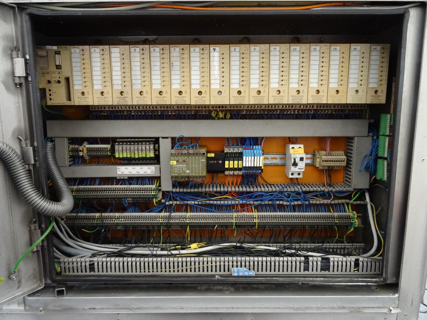 Used Cup filling and sealing machine Ampack Ammann ARL8/2
