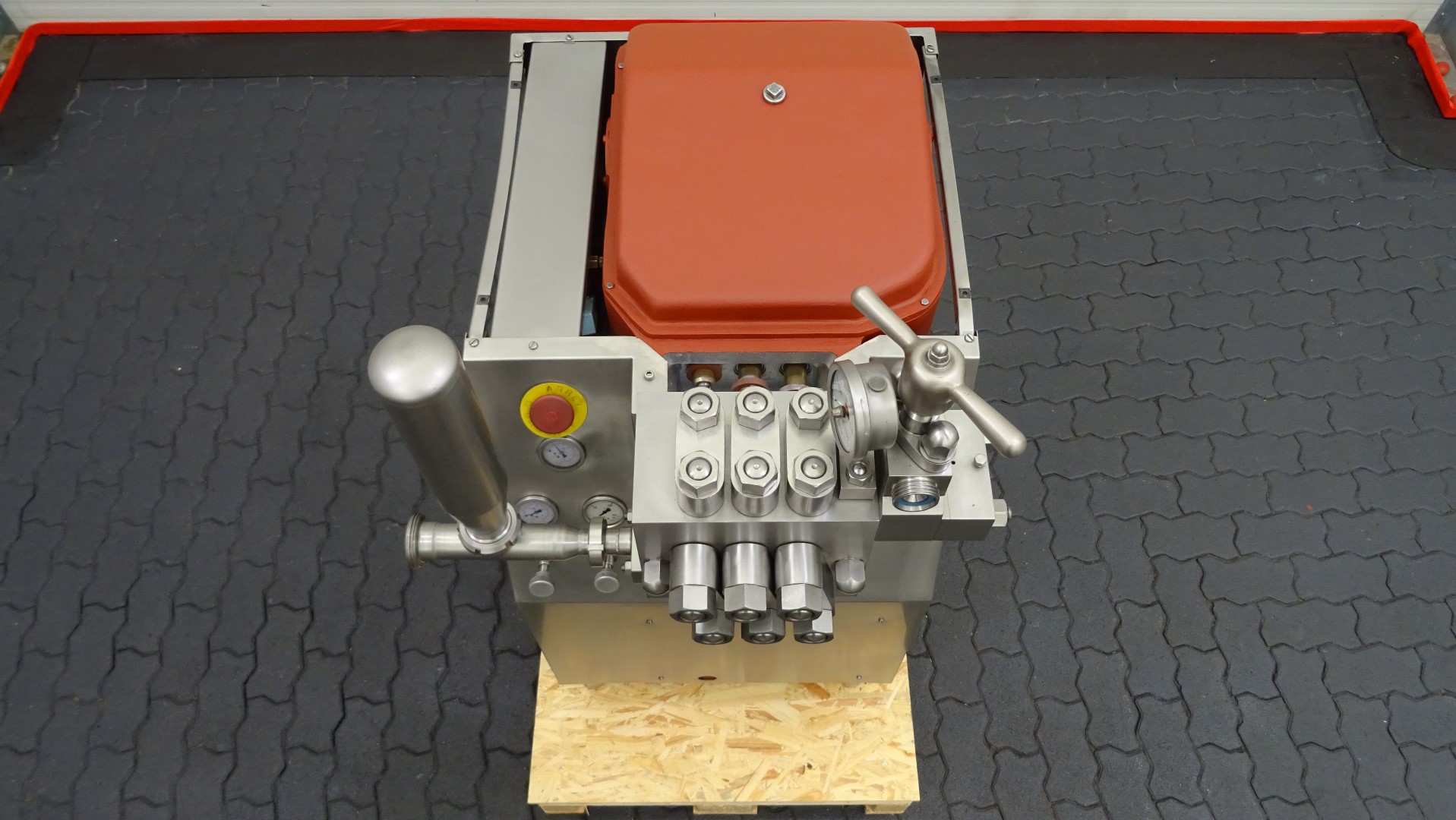 Used High Pressure Homogeniser APV Gaulin 145 MC 4-8TPS