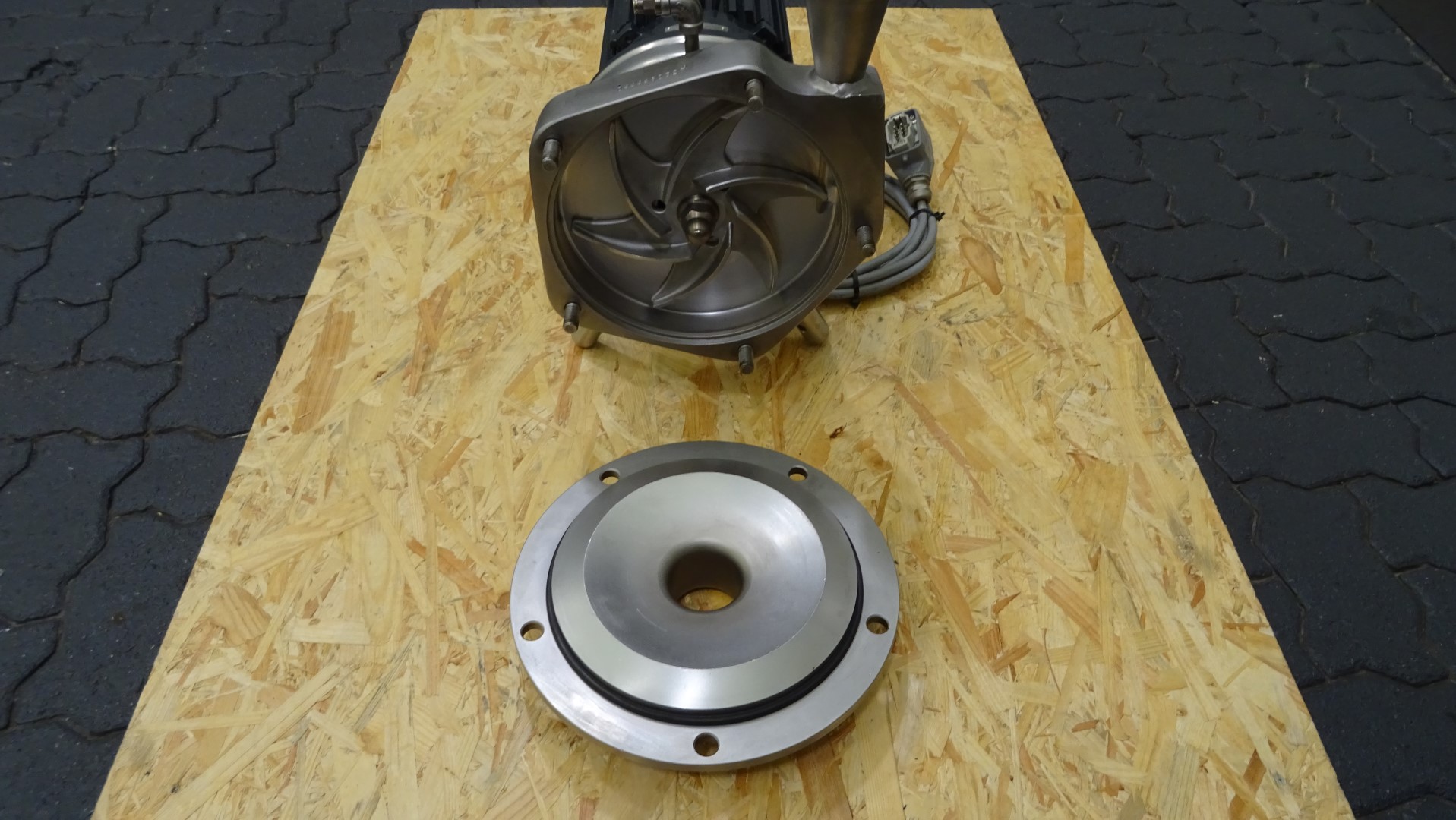 Used Pasteuriser / Plate Heat Exchanger / PHE - Tetra Pak / Alfa Laval C6-SR