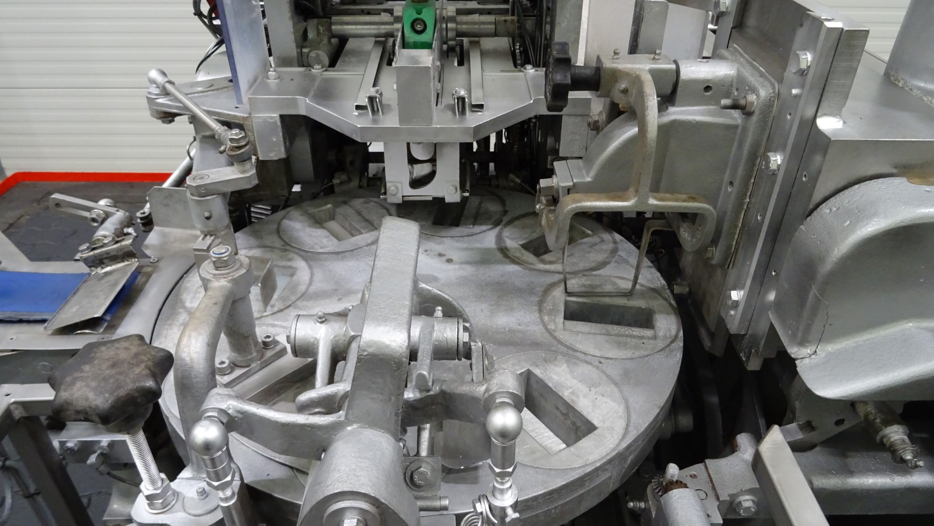 Used Filling and wrapping machine for butter Benhil Multipack 8380