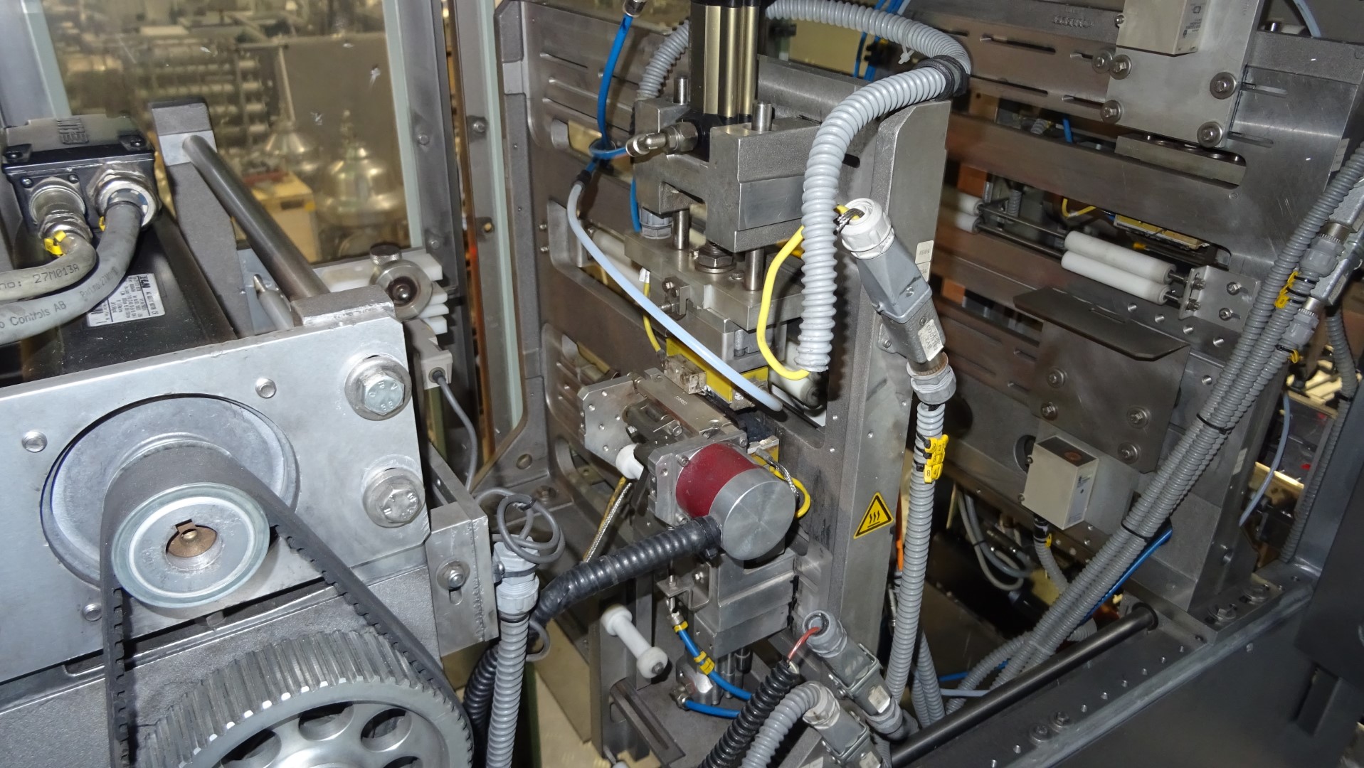 Used Aseptic Carton Filler - Tetra Pak TBA/8 - 100 V - 1.000 ml Slim