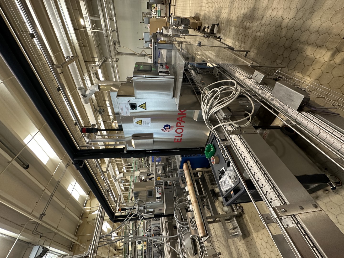 Used Aseptic Carton Filling Line: Shikoku S-PS80HA + 3x Elopak PLA-S30 Applicator + Oystar A+F Packer