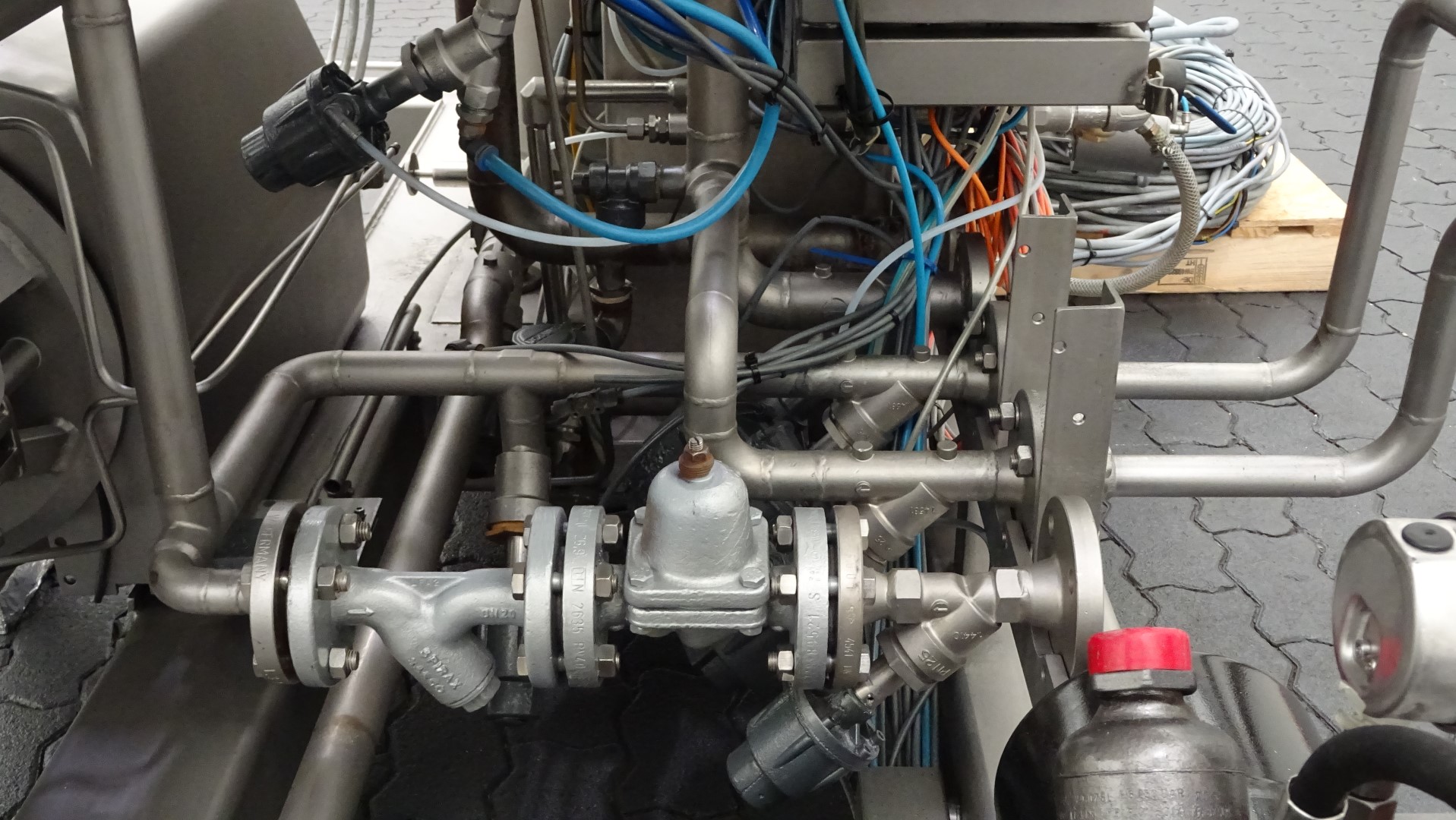 Used Vacuum processing system Stephan VM/MC 800/20 Vacutherm + Mikrocut MCH 20/VM