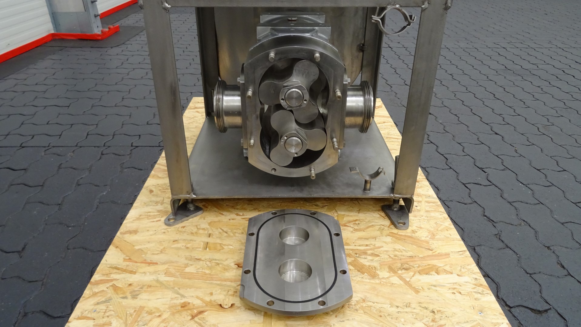 Used Rotary positive displacement pump / Lobe pump - Alfa Laval SRU6/260/LS