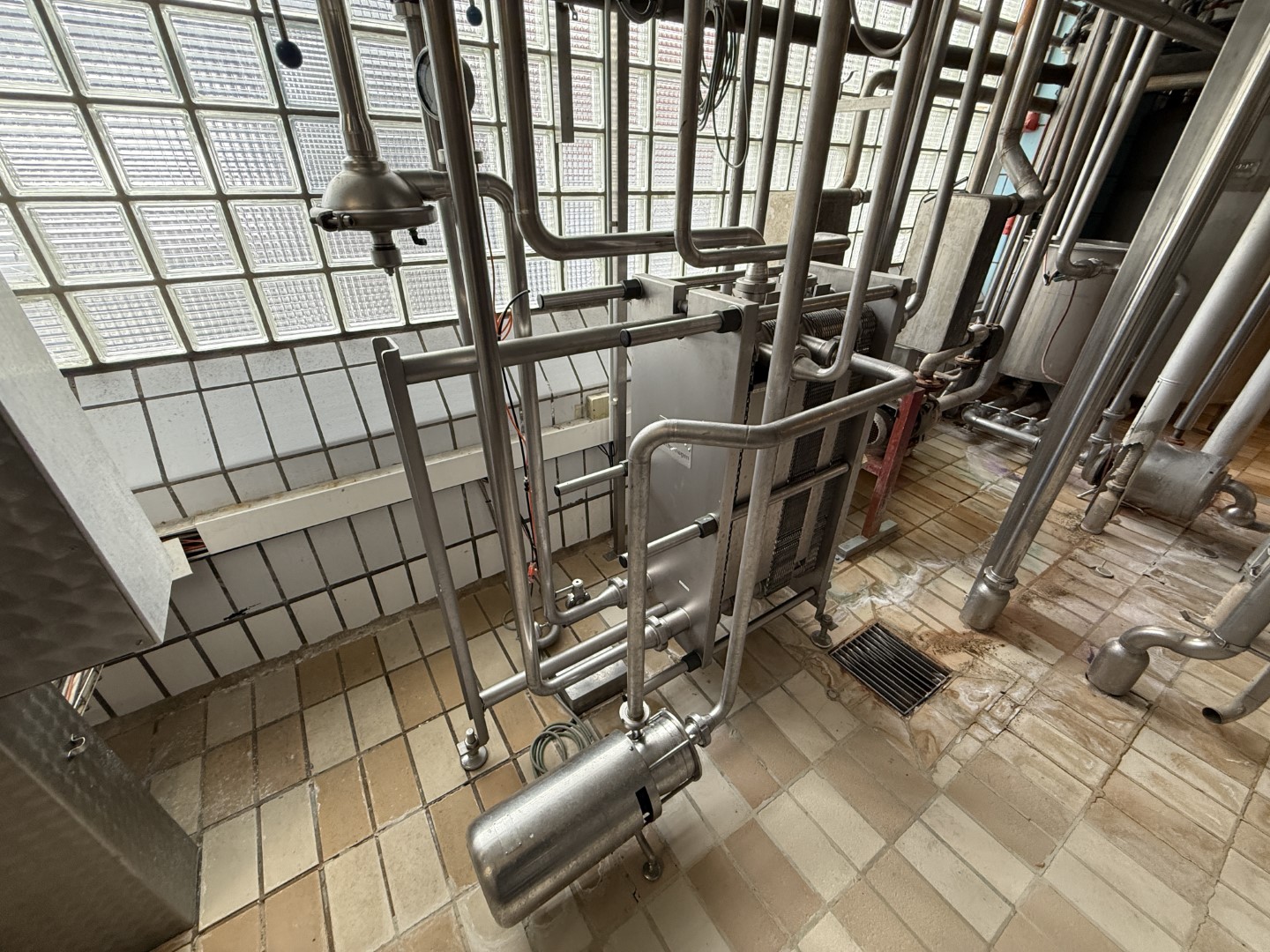 Used Complete Pasteurisation line - 12.000 liter per hour - GEA Ahlborn / Westfalia / HST