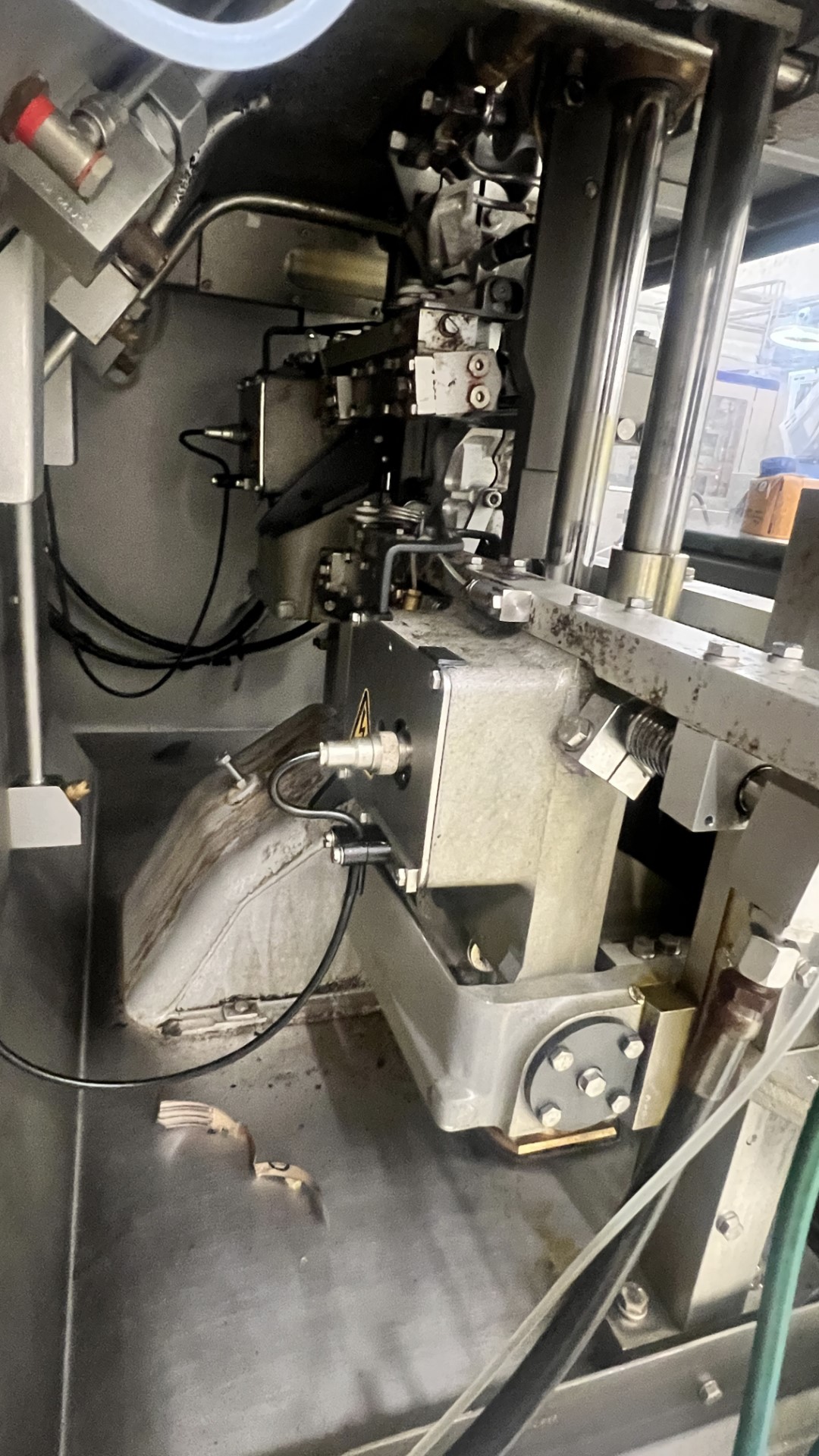 Used Aseptic carton filler Tetra Pak TBA/19 - 10 V - 200 ml Slim