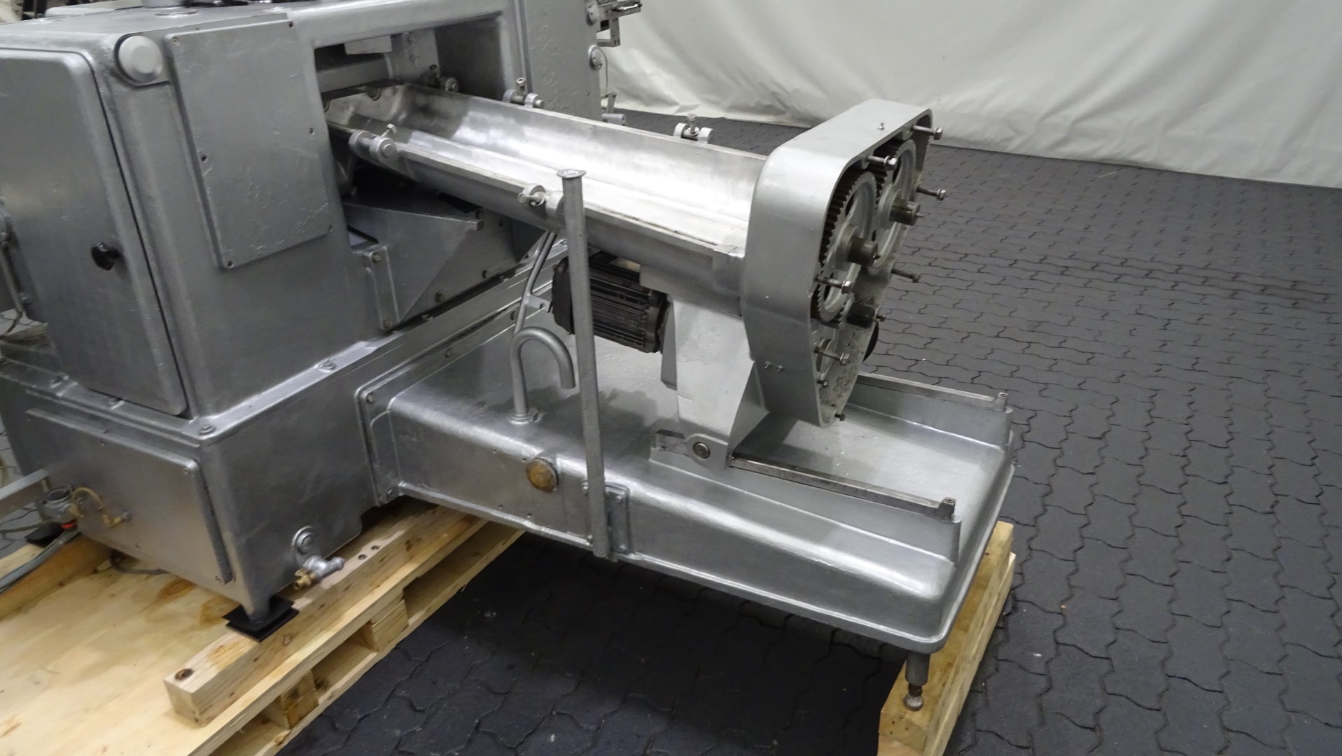 Used Filling and wrapping machine for butter SIG F100