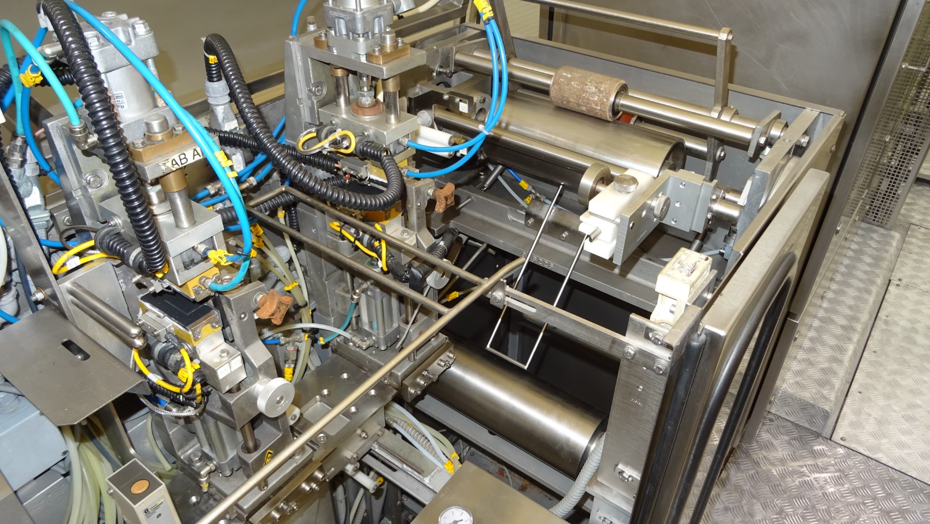 Used Aseptic Carton Filler - Tetra Pak TBA/8 - 100 V - 1.000 ml Slim