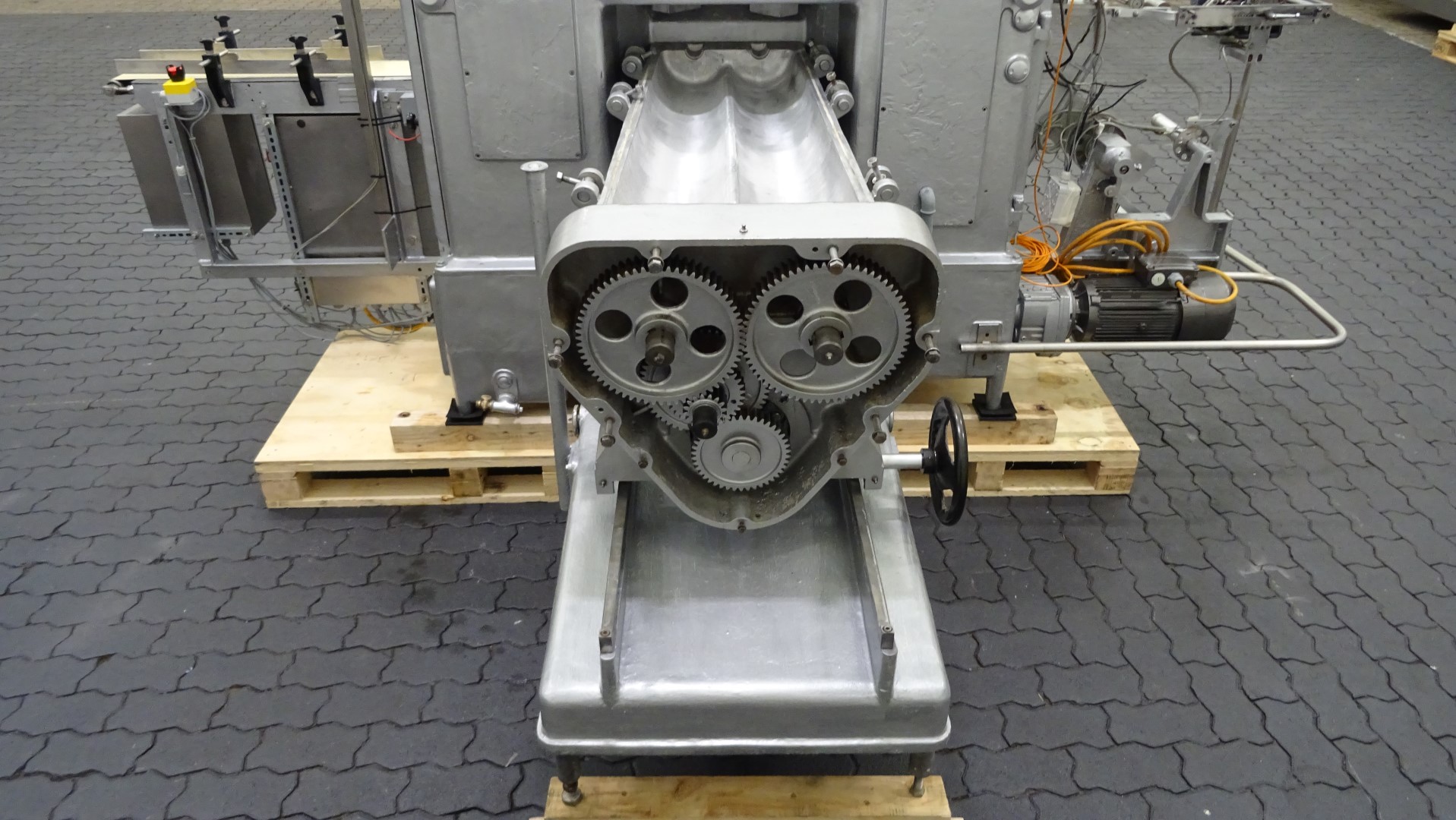 Used Filling and wrapping machine for butter SIG F100