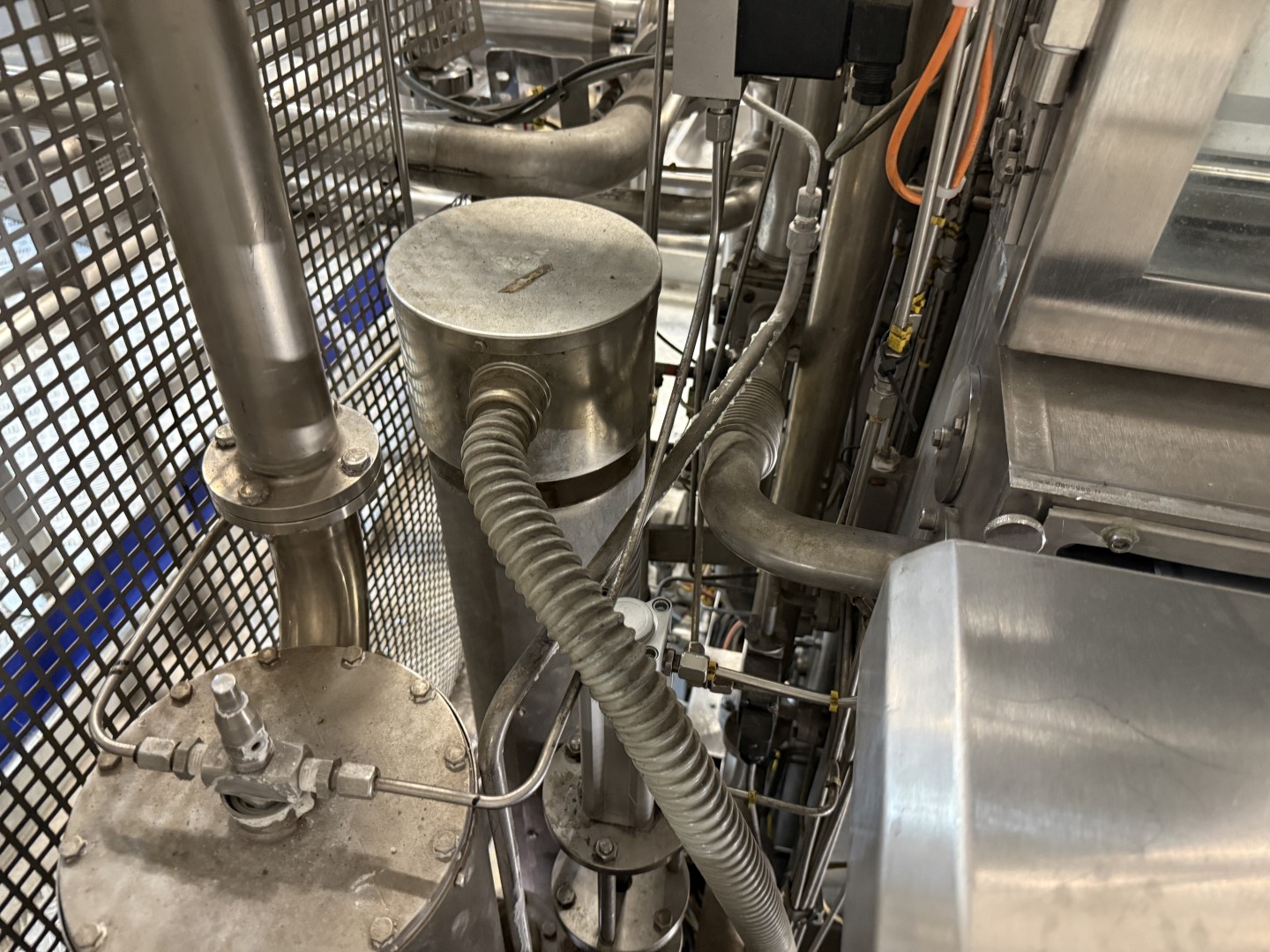 Used Aseptic Carton Filling Line: Tetra Pak TBA/19 - 30 V - 200 ml Slim + Easy Ride + TSA 21 + CBP 70