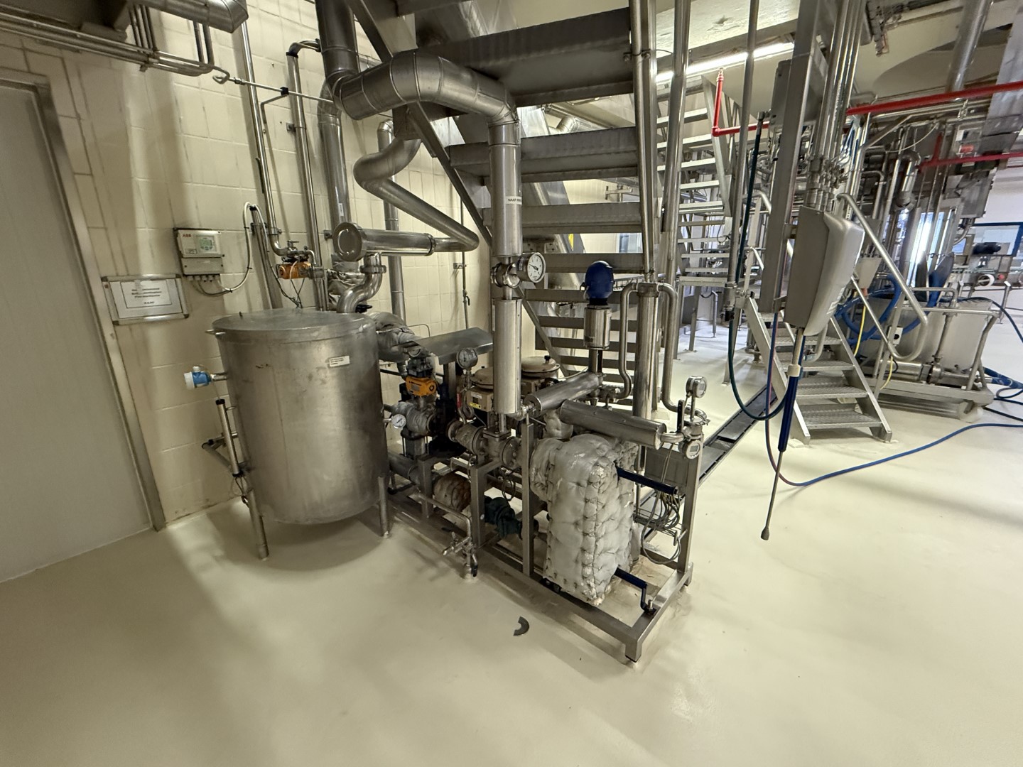 Used Complete can filling and closing line for liquids (nutrition) in 250 gram aluminium cans