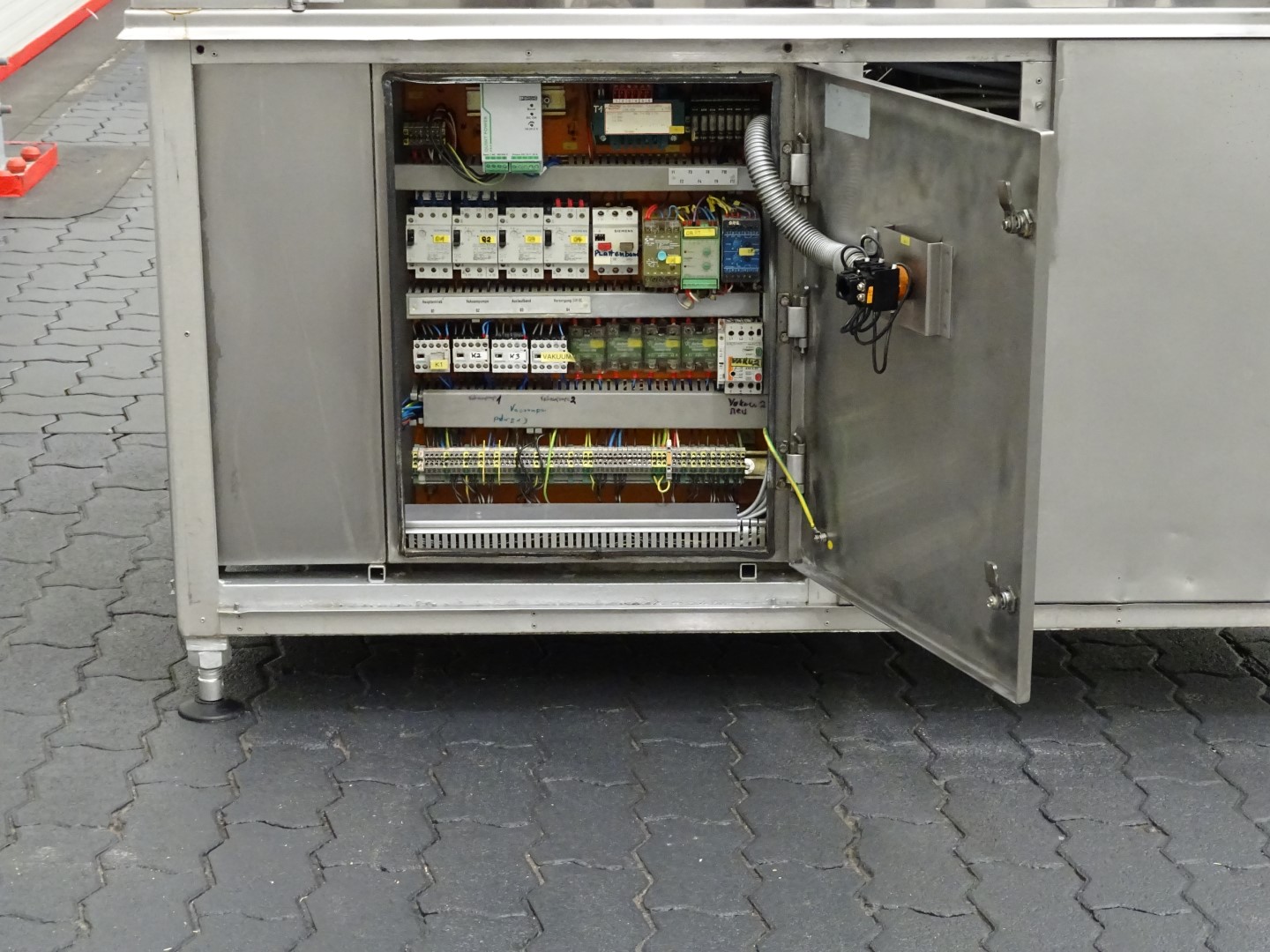 Used Cup filling and sealing machine Ampack Ammann ARL8/2