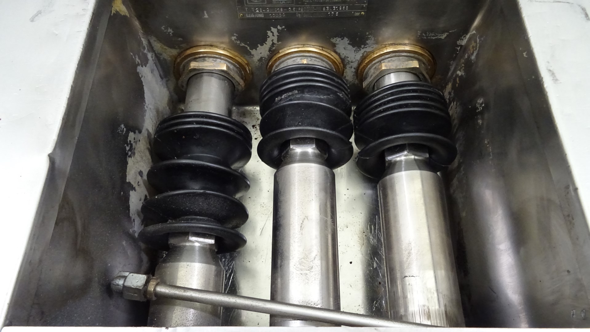 Used APV Schröder / Gaulin 2642 MC 18-2,5TPS