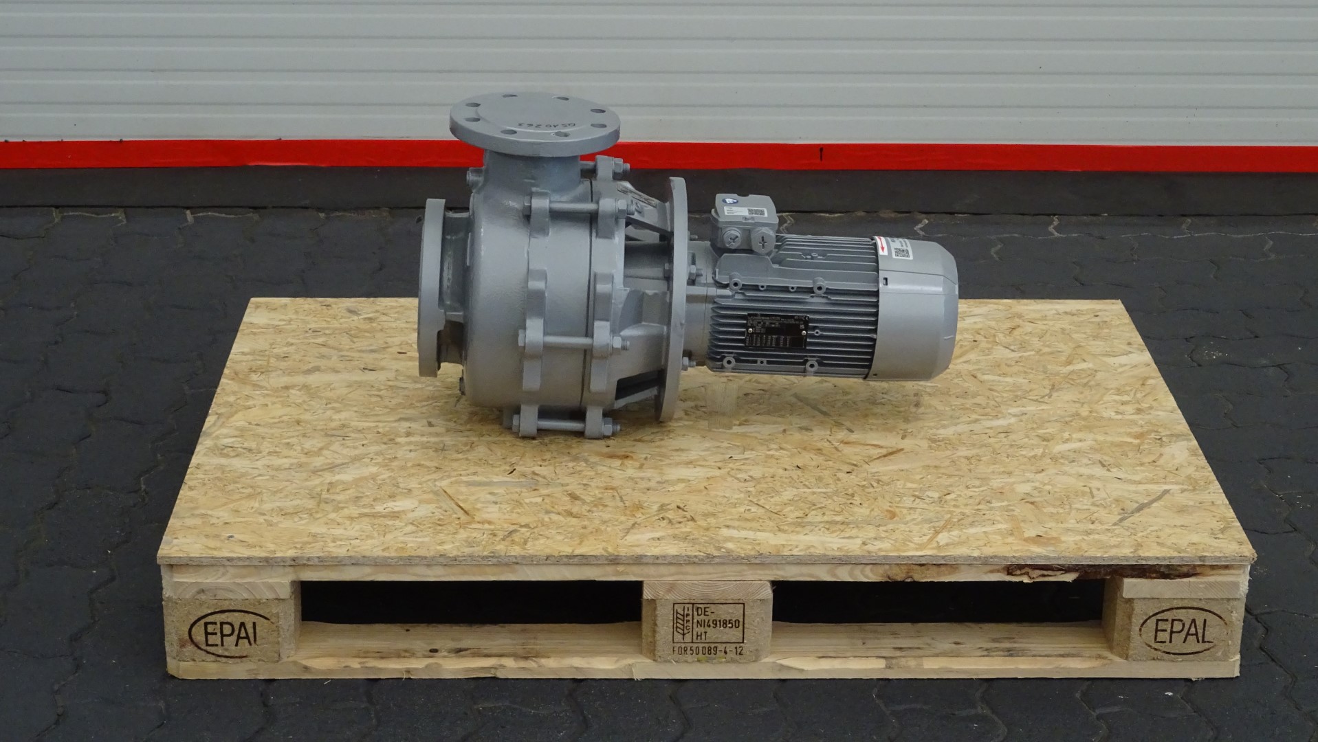 Used Single-stage centrifugal pump in block design Edur NNUBXS 80-160 G170V
