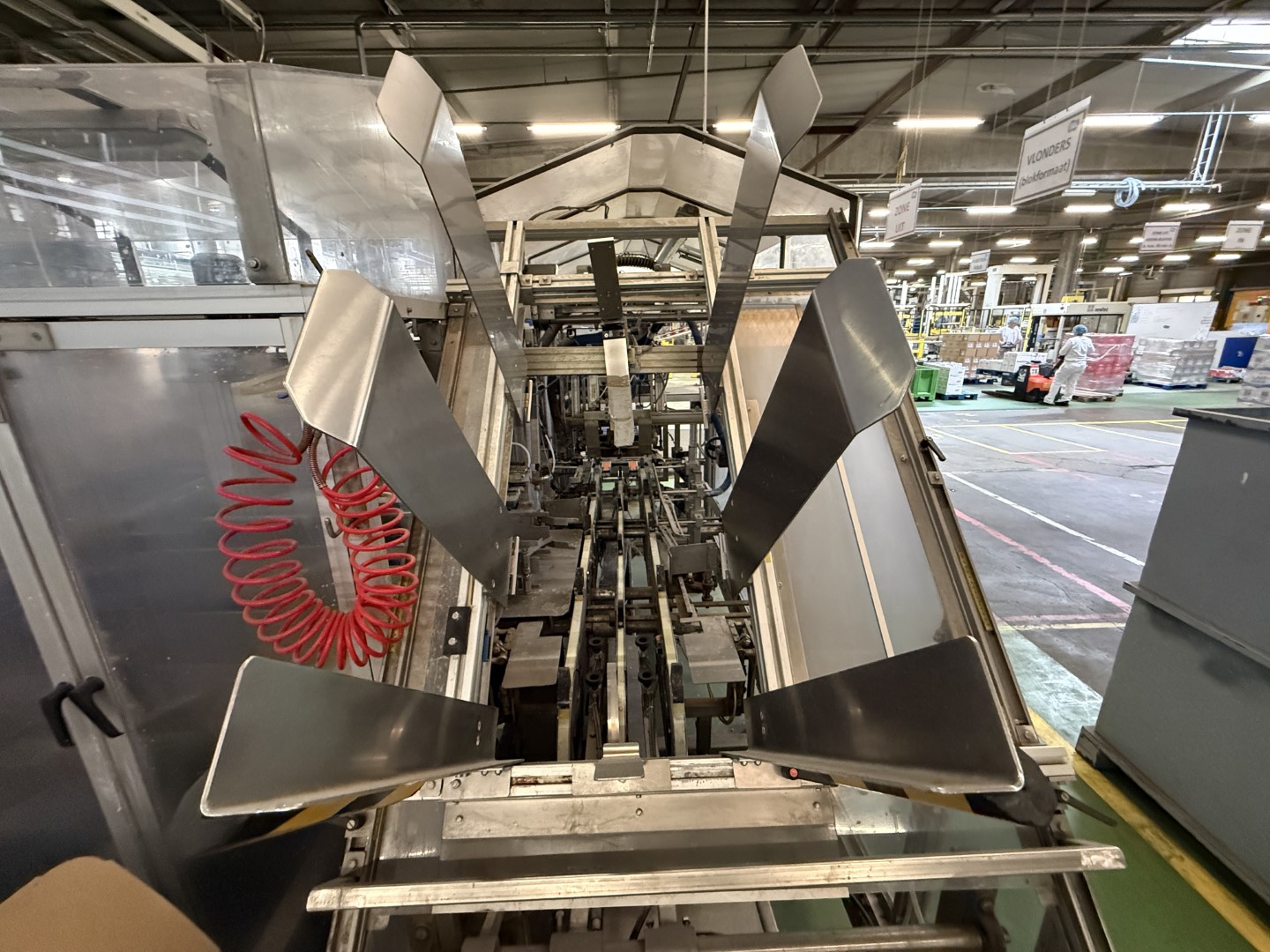 Used Filling, closing, labelling and packing line for plastic containers of 2 liter with fresh milk - Weightpack WFT 32.10.160