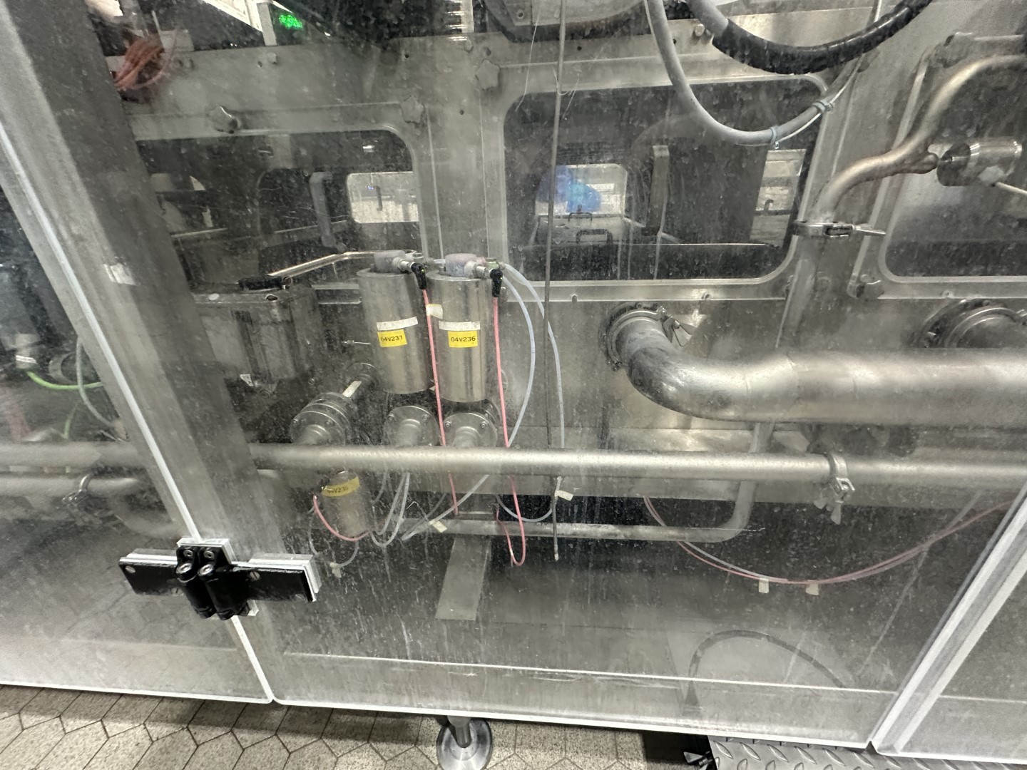 Used Aseptic PET Bottle filling machine - SIG Asbofill 710