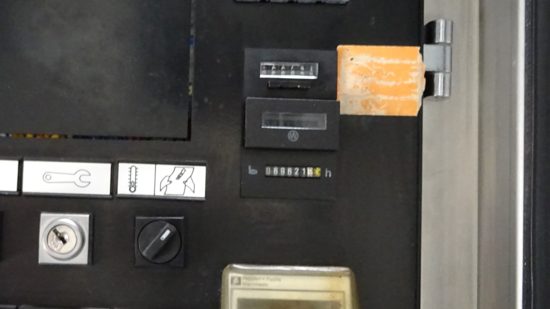 Used Aseptic Carton Filler - Tetra Pak TBA/8 - 100 V - 1.000 ml SQ