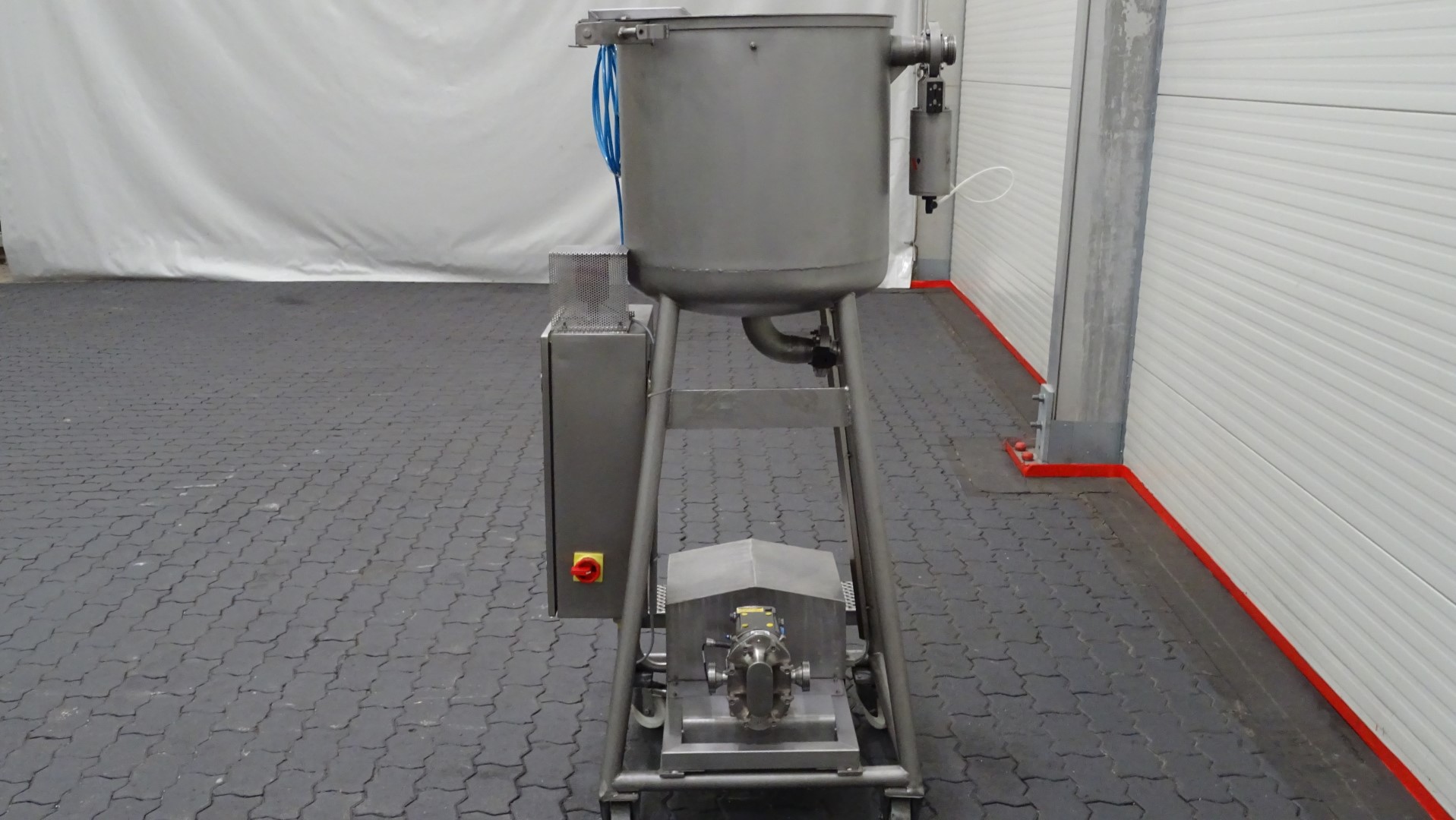 Used Rotary positive displacement pump / Lobe pump - Waukesha 015