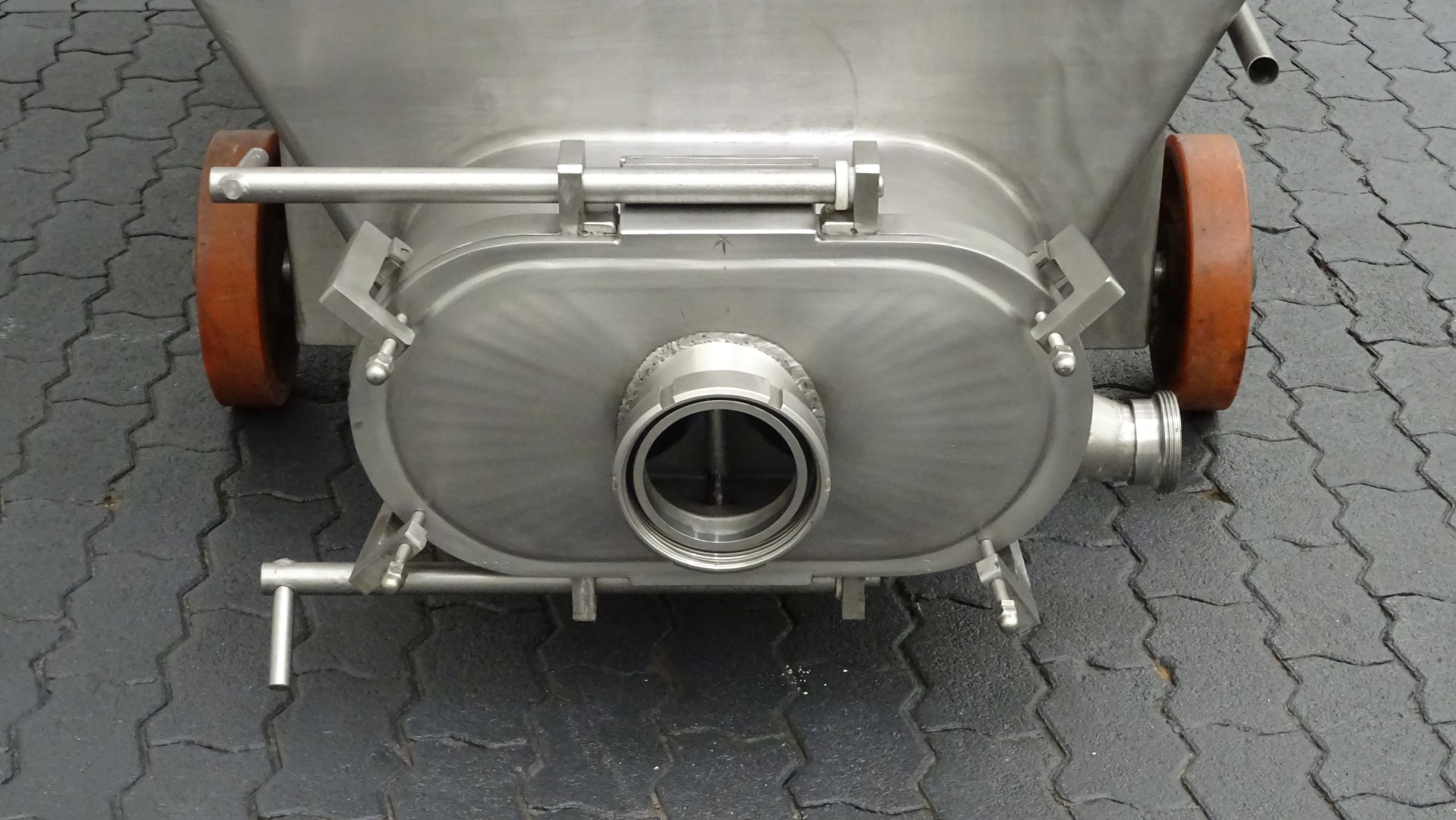 Used Closed Buttersilo 3.000 kg - Ing. R. Frau Imp. SRL Raccolta Burro 1014