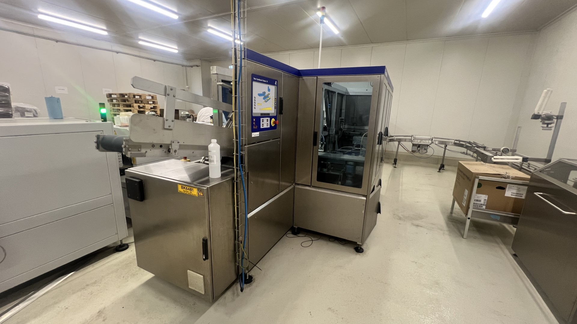 Used Aseptic carton filler Tetra Pak TBA/19 - 10 V - 200 ml Slim