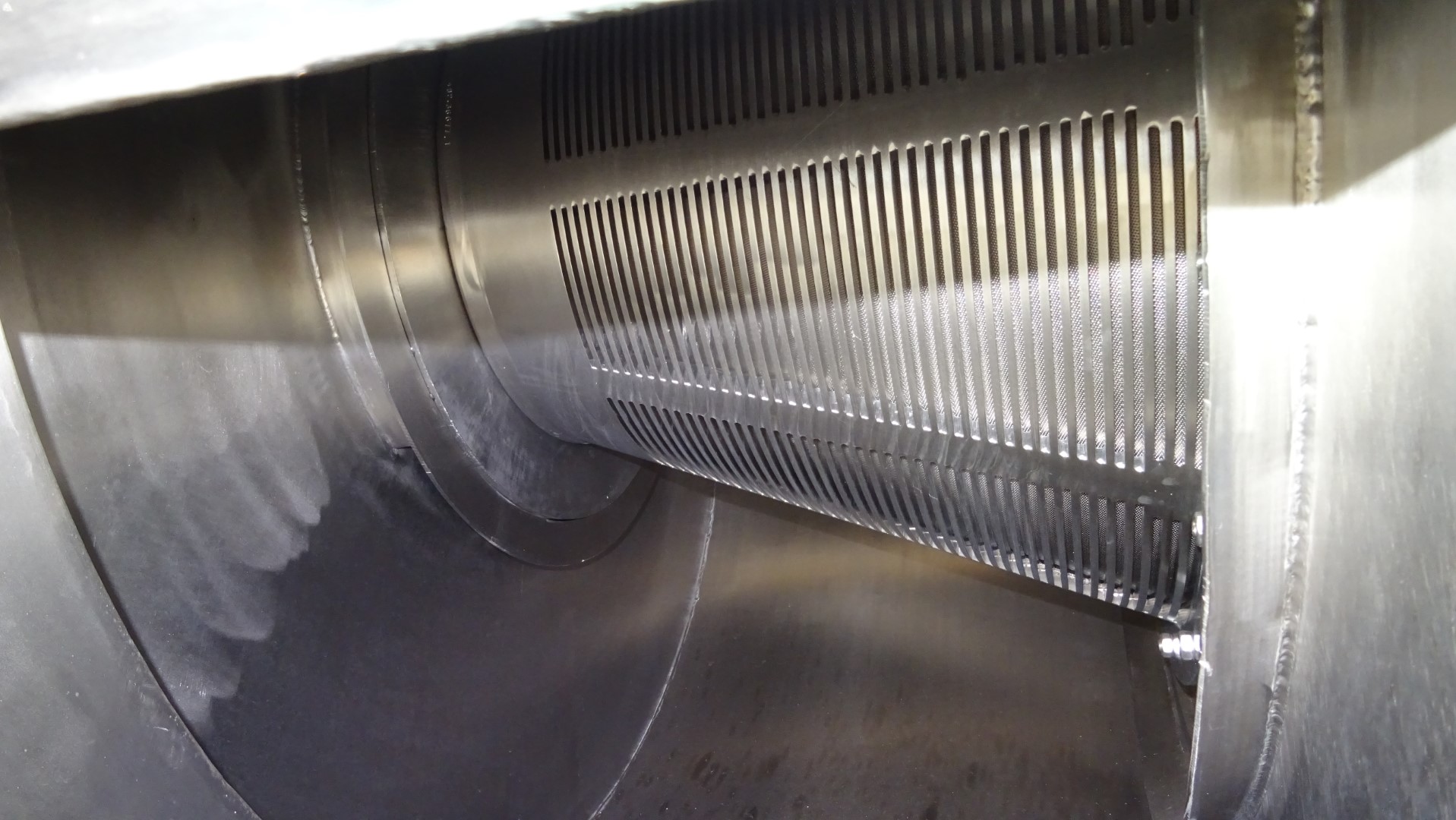 Used Worm Screen Centrifuge - Siebtechnik / Tema Conturbex H-700