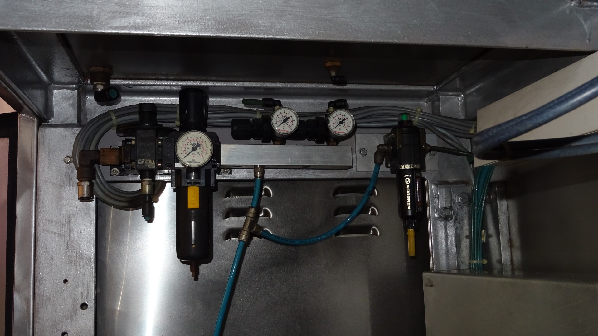 Used Automatic Double Head Vertical Form / Fill / Seal Machine (Vertical FFS) - Thimonnier M 3200