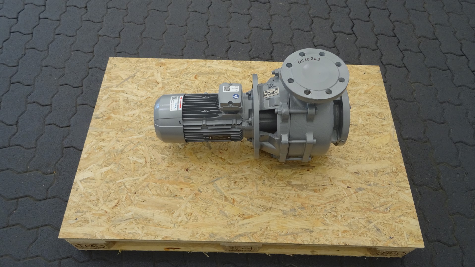 Used Single-stage centrifugal pump in block design Edur NNUBXS 80-160 G170V