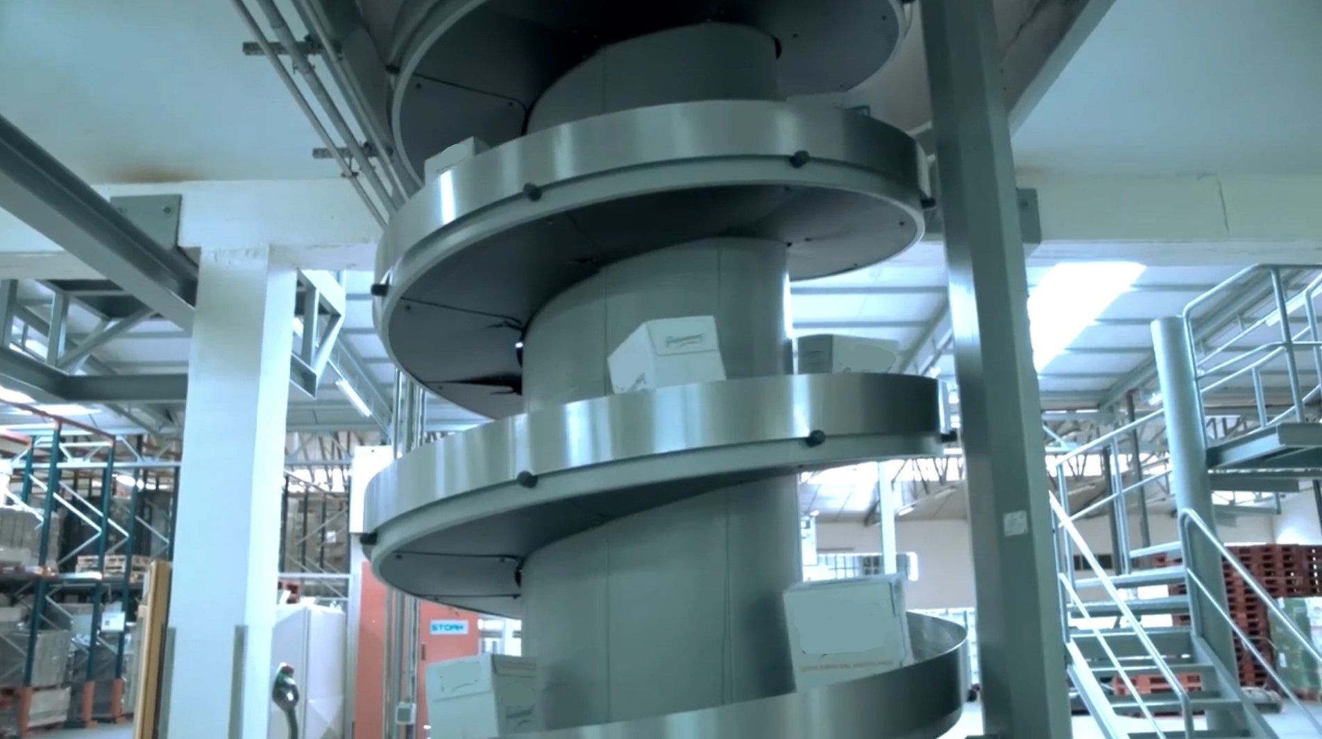 Used Bottle blowing, filling, closing, sterilizing, labelling and packing line for PE bottles of 1,5 liter with milk - Sidel / Remy / Stork
