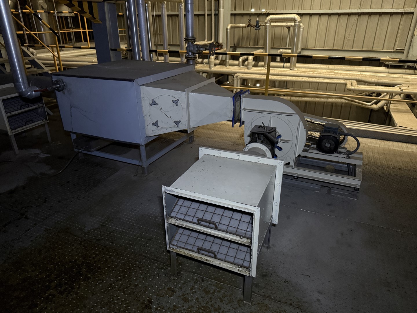 Used Complete GEA Niro Atomizer powder plant with 4-Effect TVR Evaporator, Spray Dryer, Fluidbed Dryer, Cyrstallisation tanks and filling station