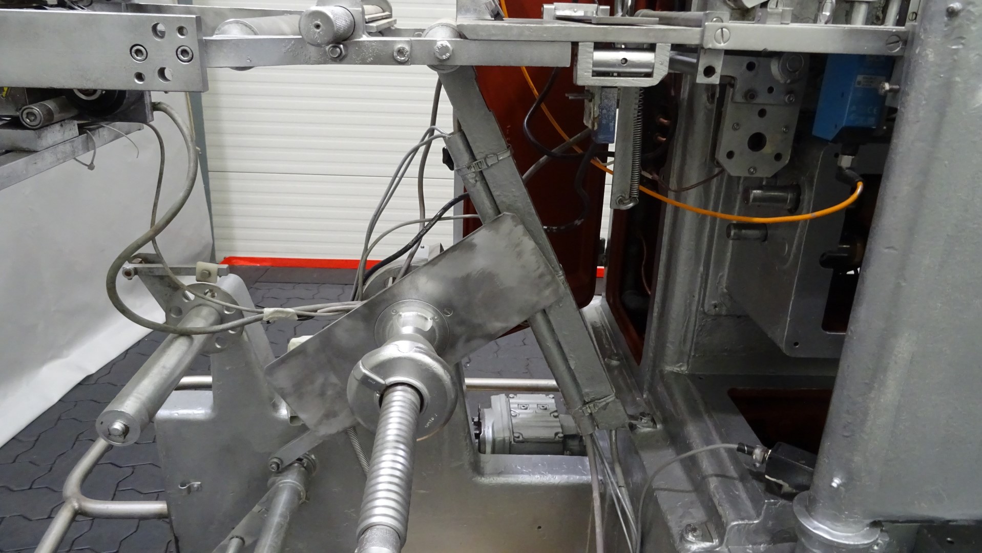Used Filling and wrapping machine for butter SIG F100