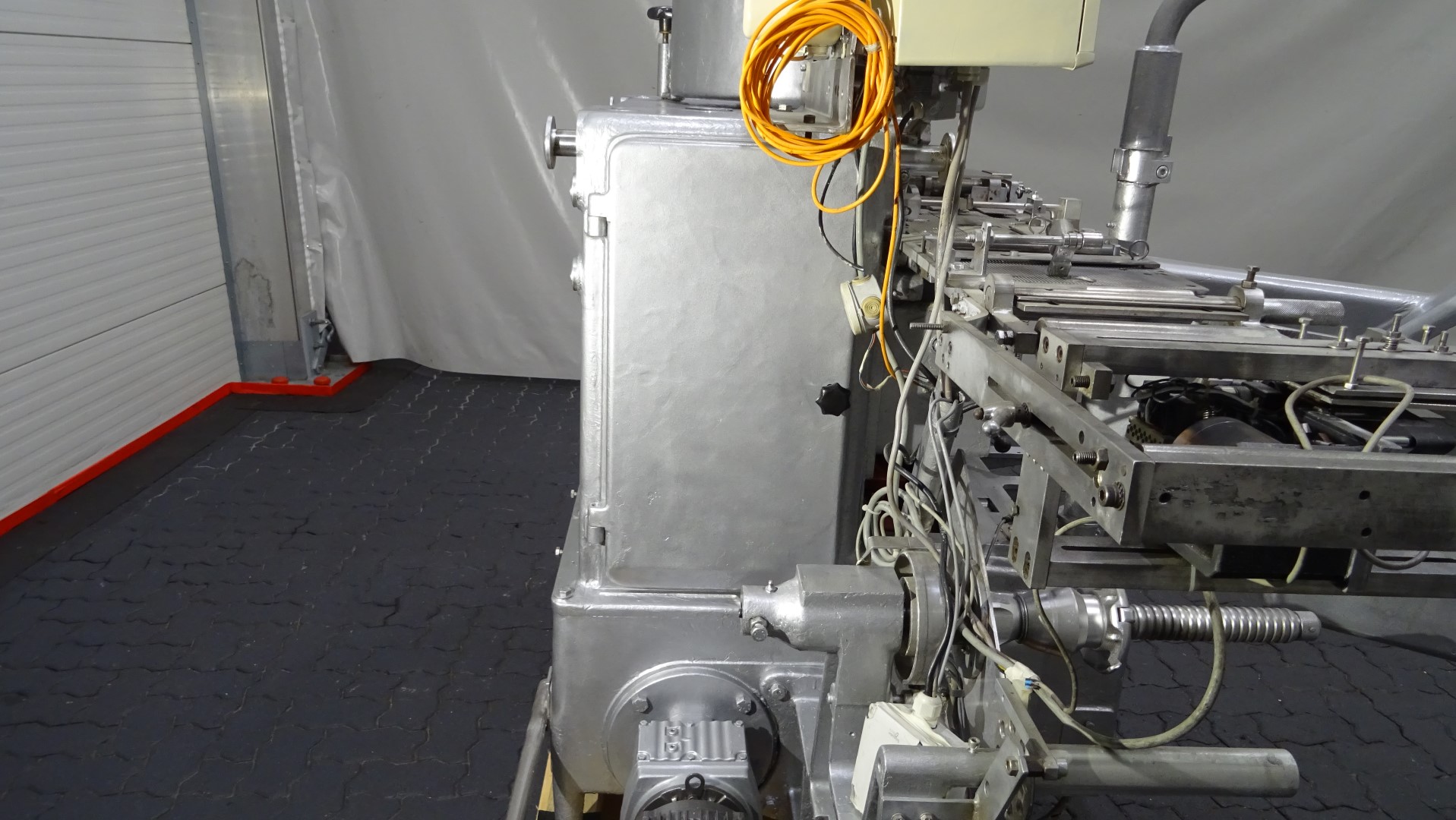 Used Filling and wrapping machine for butter SIG F100