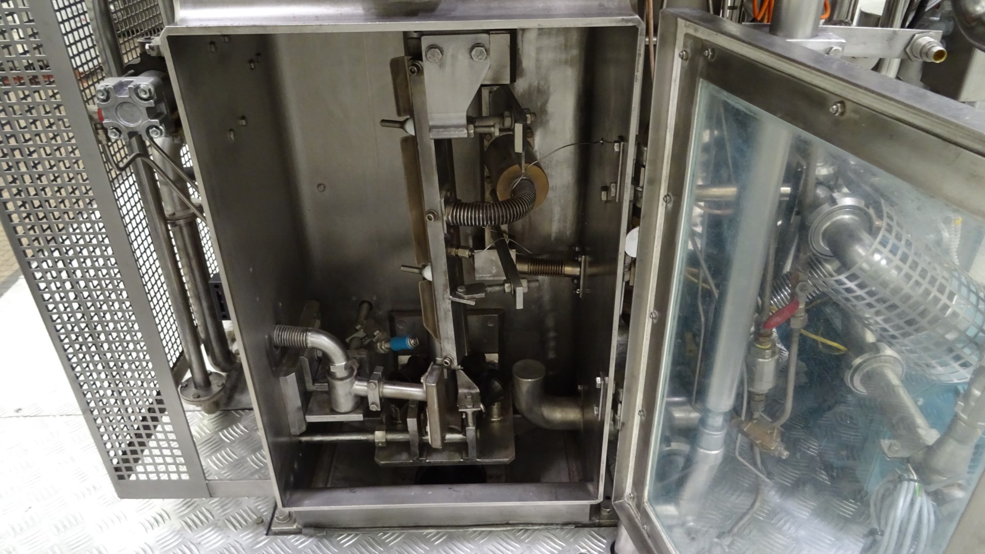 Used Aseptic Carton Filler - Tetra Pak TBA/8 - 100 V - 1.000 ml Slim