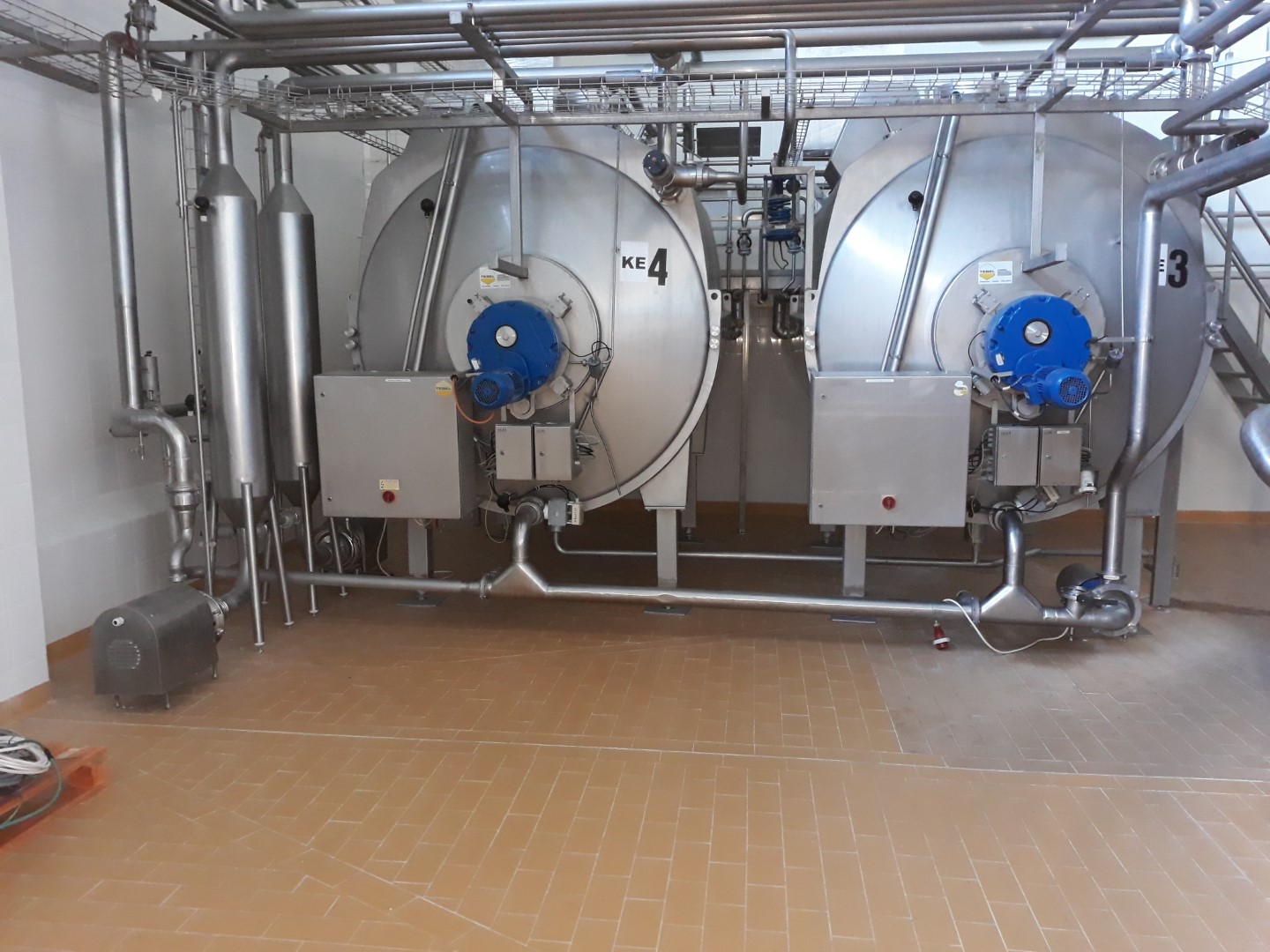 Used Gouda Euroblock Cheese Plant for 100.000 liter of milk per day - 10.000 kg of Gouda cheese per day