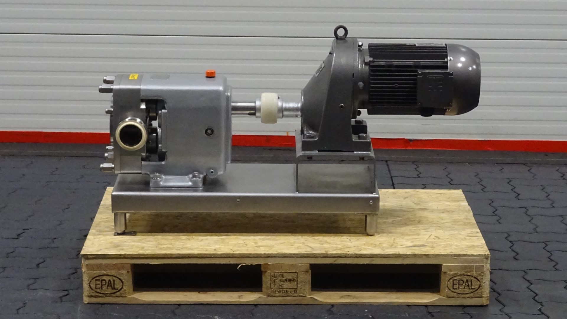 Used Rotary positive displacement pump / Lobe pump - APV CL3/078/20