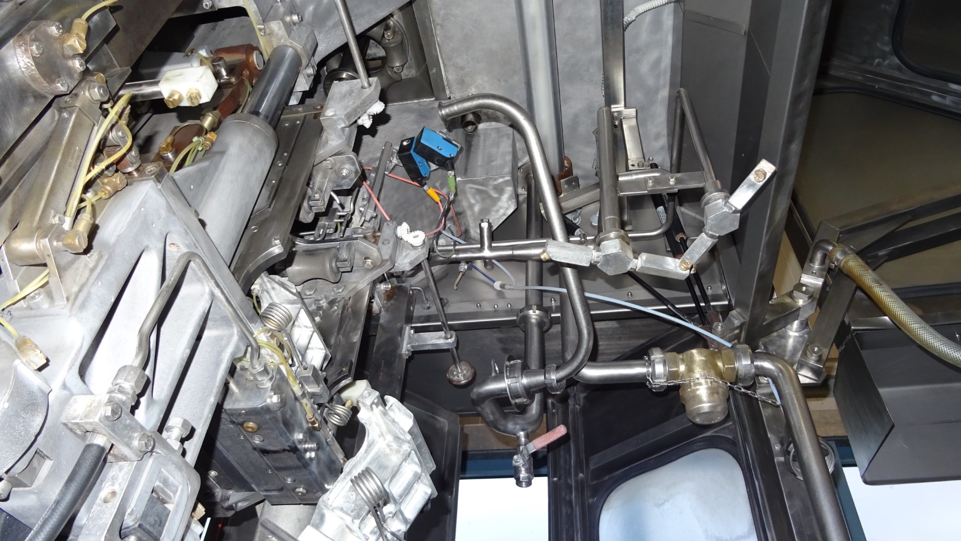 Used Aseptic Carton Filler - Tetra Pak TBA/8 - 100 V - 1.000 ml Slim