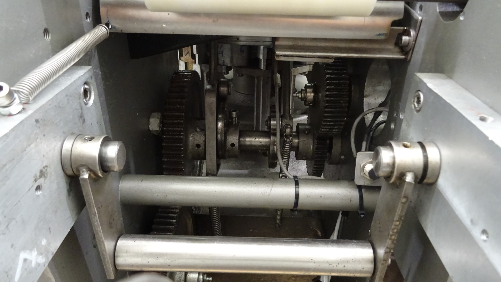 Used Filling and wrapping machine for miniportions of butter Benhil 8304
