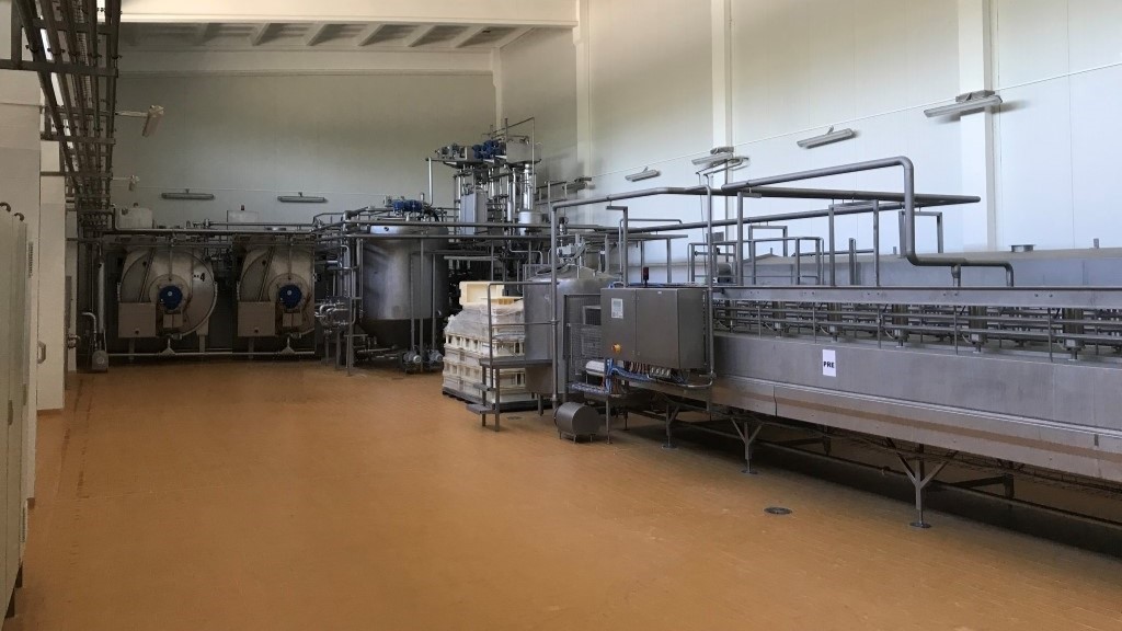 Used Gouda Euroblock Cheese Plant for 100.000 liter of milk per day - 10.000 kg of Gouda cheese per day