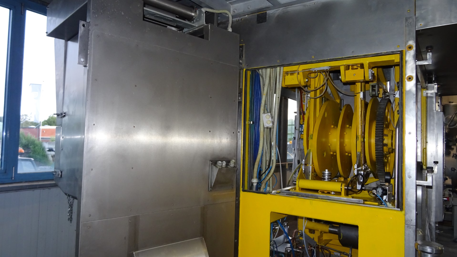Used Aseptic Carton Filler - Tetra Pak TBA/8 - 100 V - 1.000 ml Slim