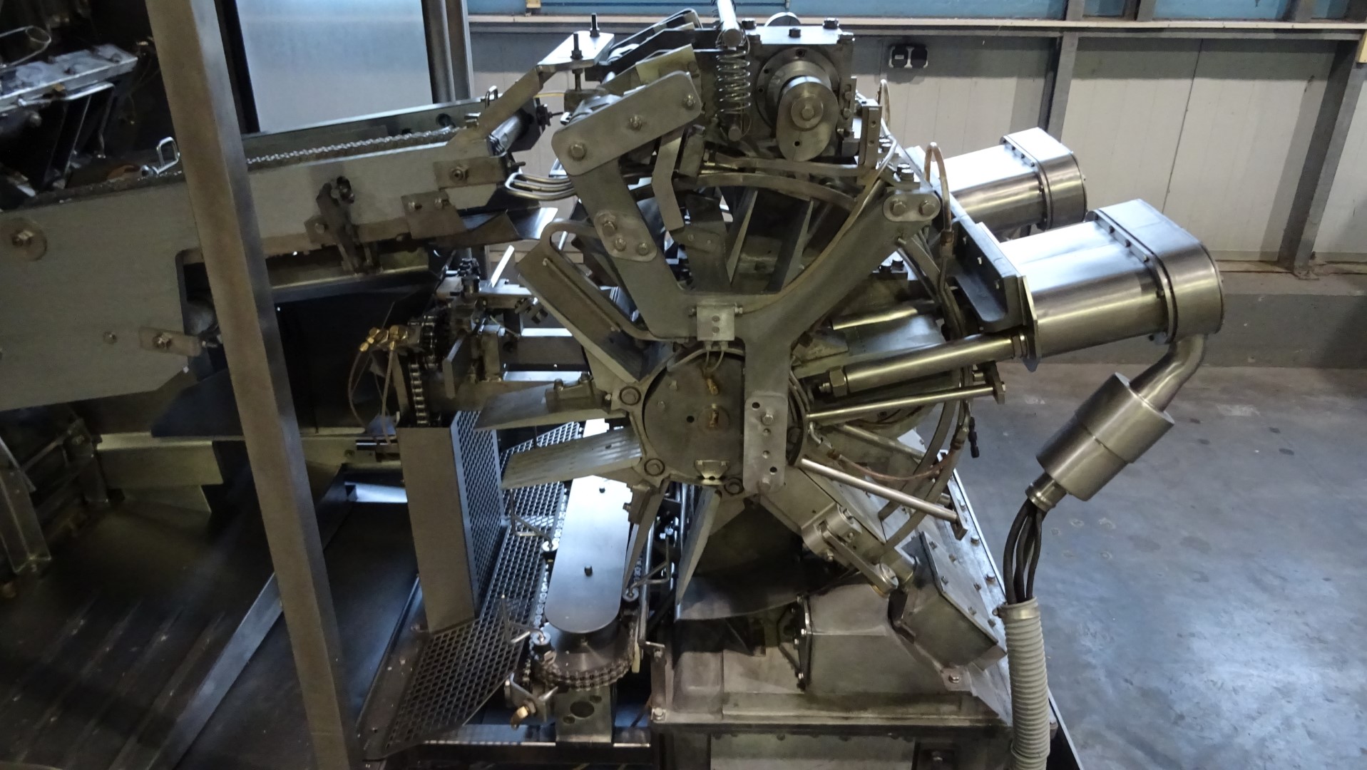 Used Aseptic Carton Filler - Tetra Pak TBA/8 - 100 V - 1.000 ml Slim