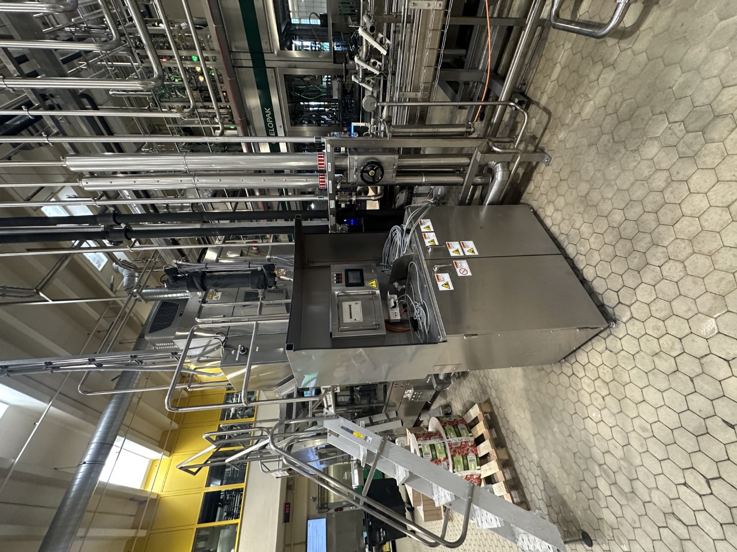 Used Aseptic Carton Filling Line: Shikoku S-PS80HA + 3x Elopak PLA-S30 Applicator + Oystar A+F Packer