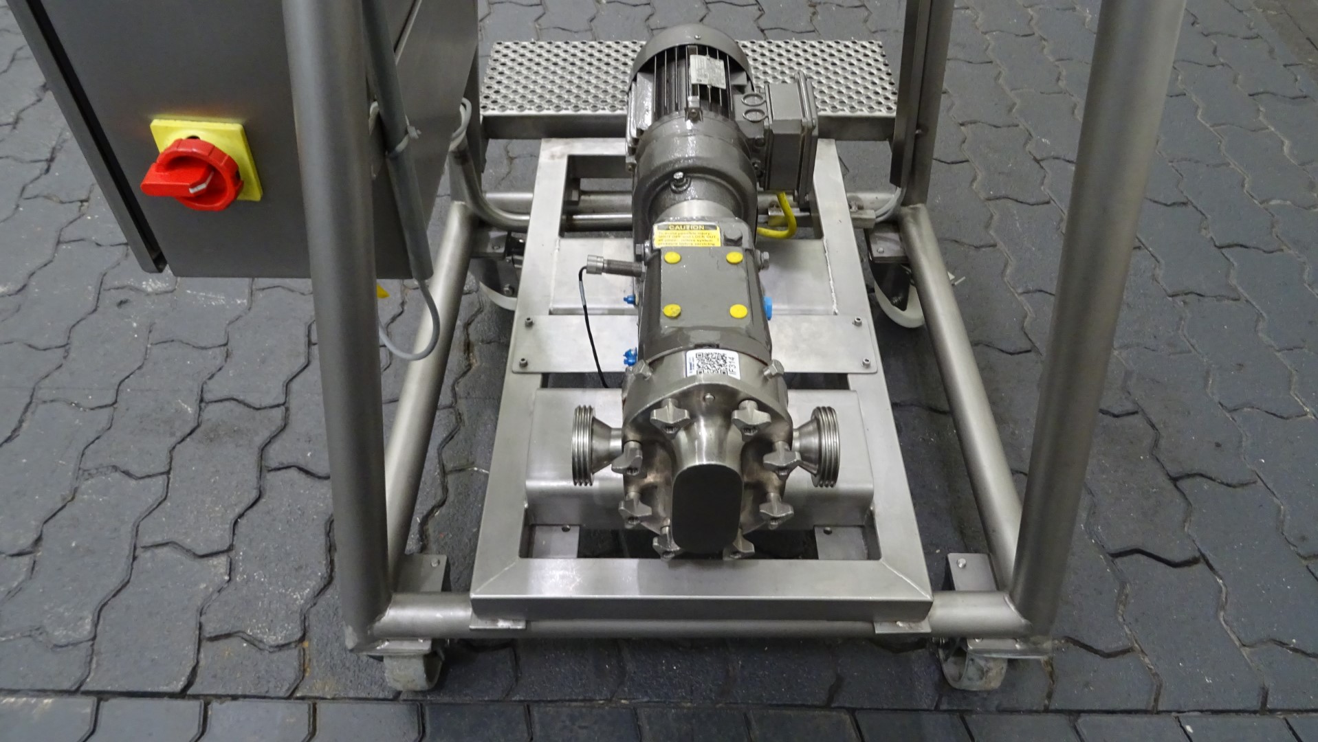 Used Rotary positive displacement pump / Lobe pump - Waukesha 015