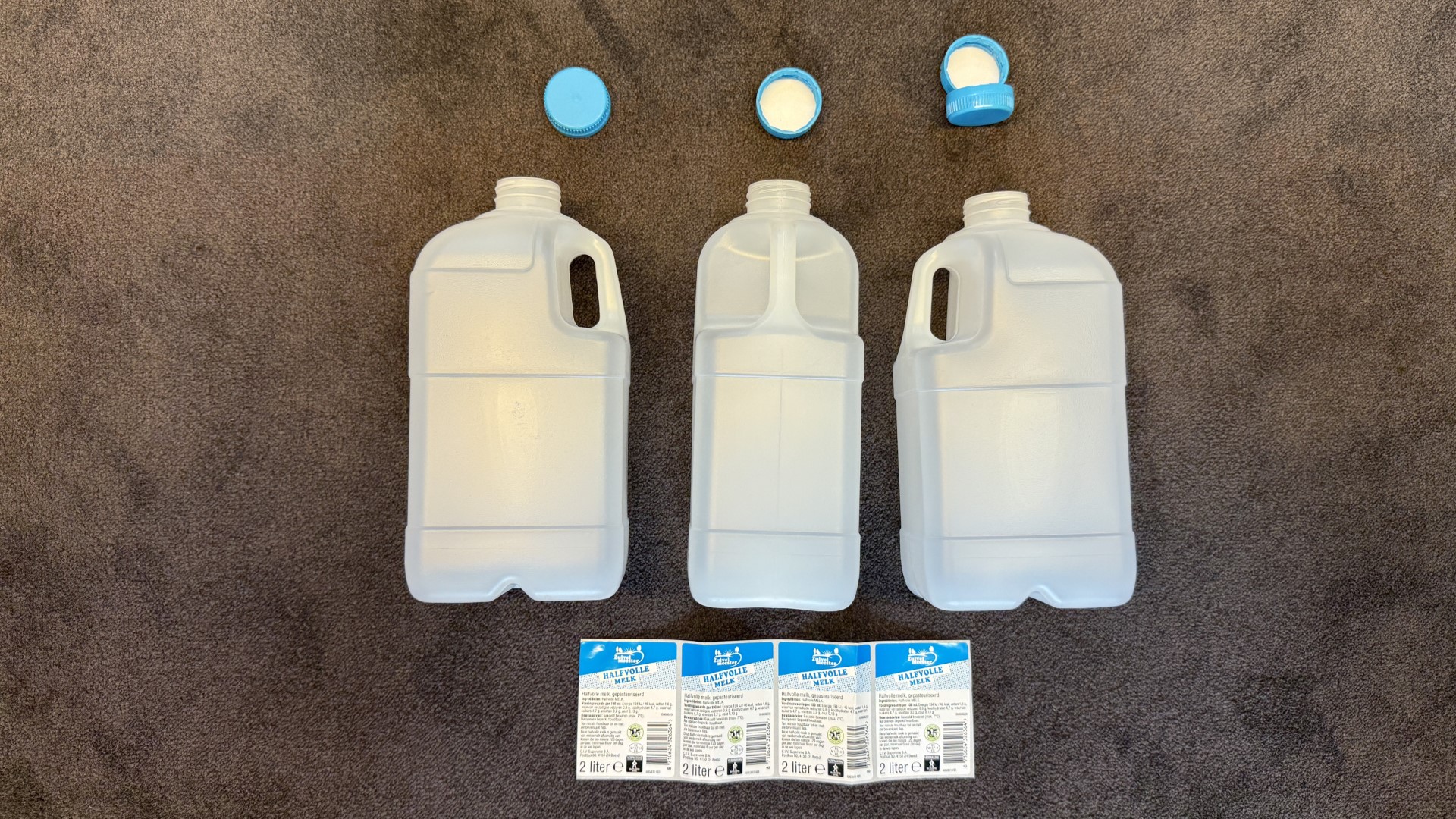 Used Filling, closing, labelling and packing line for plastic containers of 2 liter with fresh milk - Weightpack WFT 32.10.160