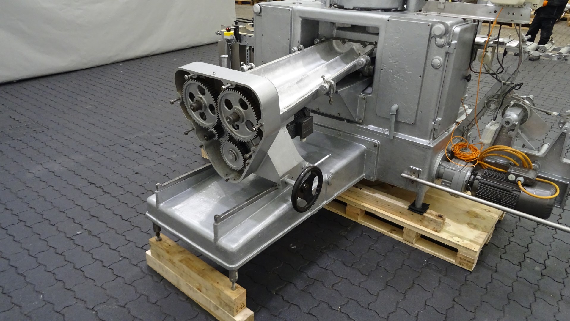 Used Filling and wrapping machine for butter SIG F100