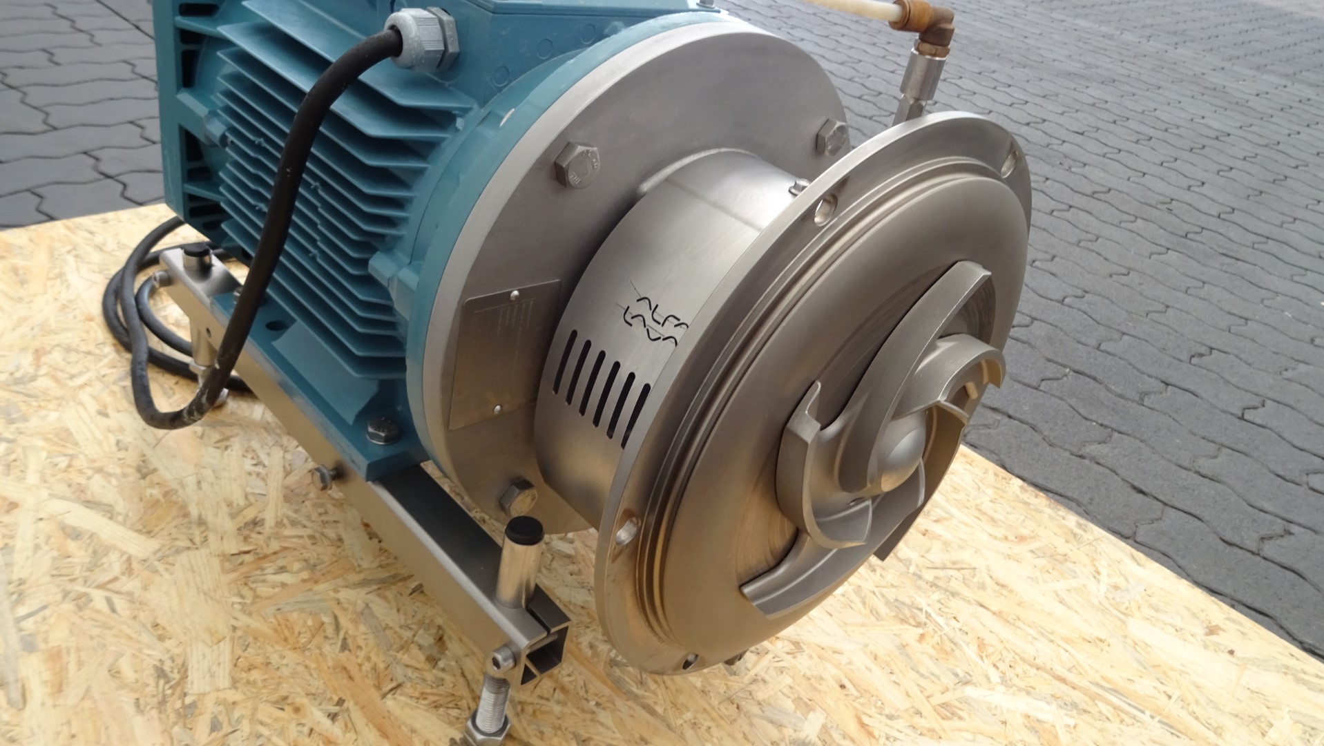 Used Sanitary Centrifugal Pump Alfa Laval LKH-25