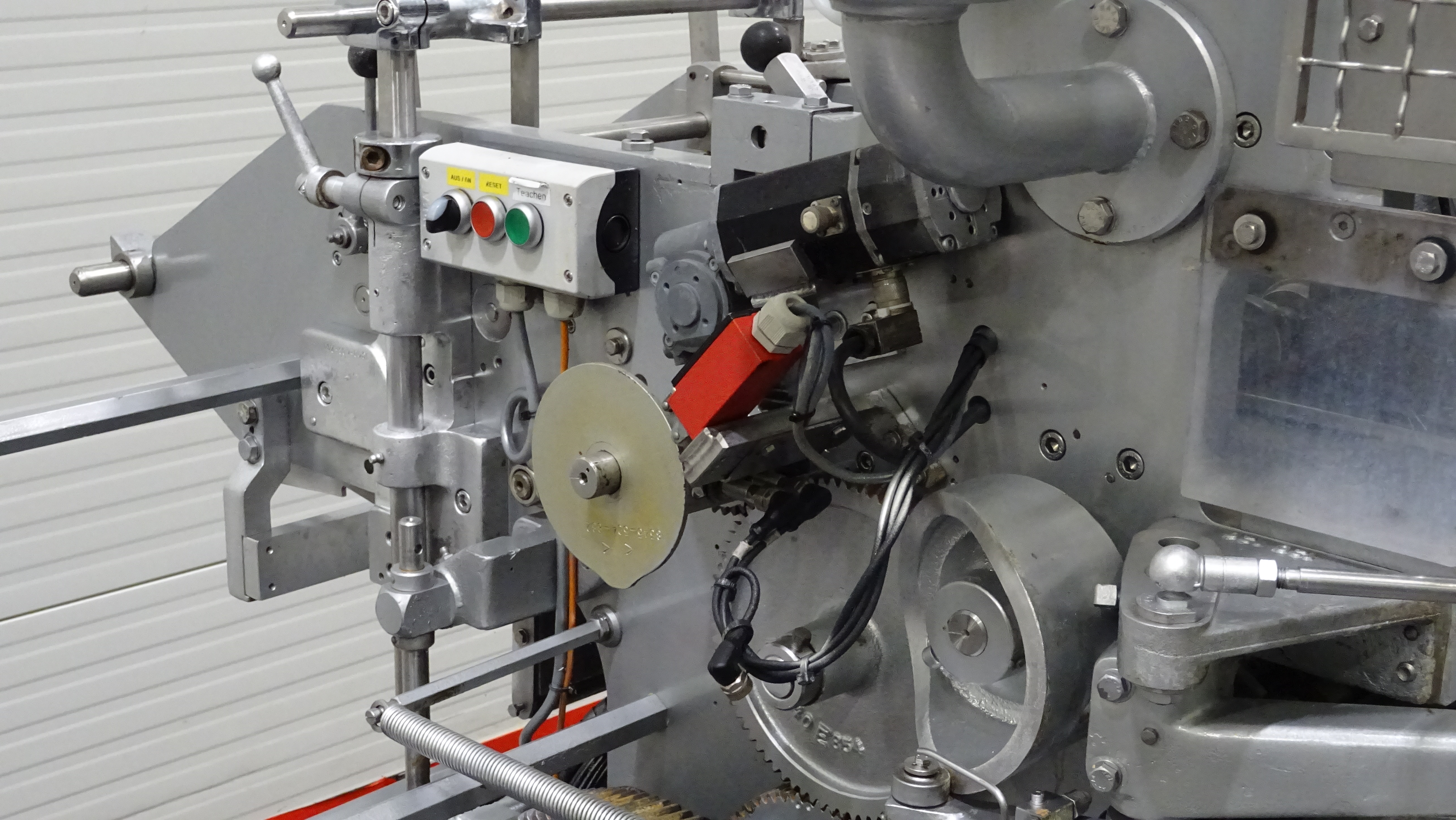 Used Filling and wrapping machine for butter Benhil Multipack 8380