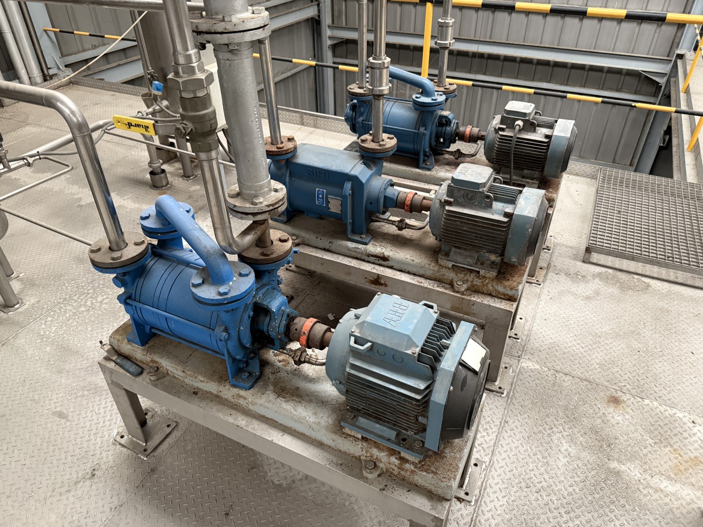 Used Complete GEA Niro Atomizer powder plant with 4-Effect TVR Evaporator, Spray Dryer, Fluidbed Dryer, Cyrstallisation tanks and filling station