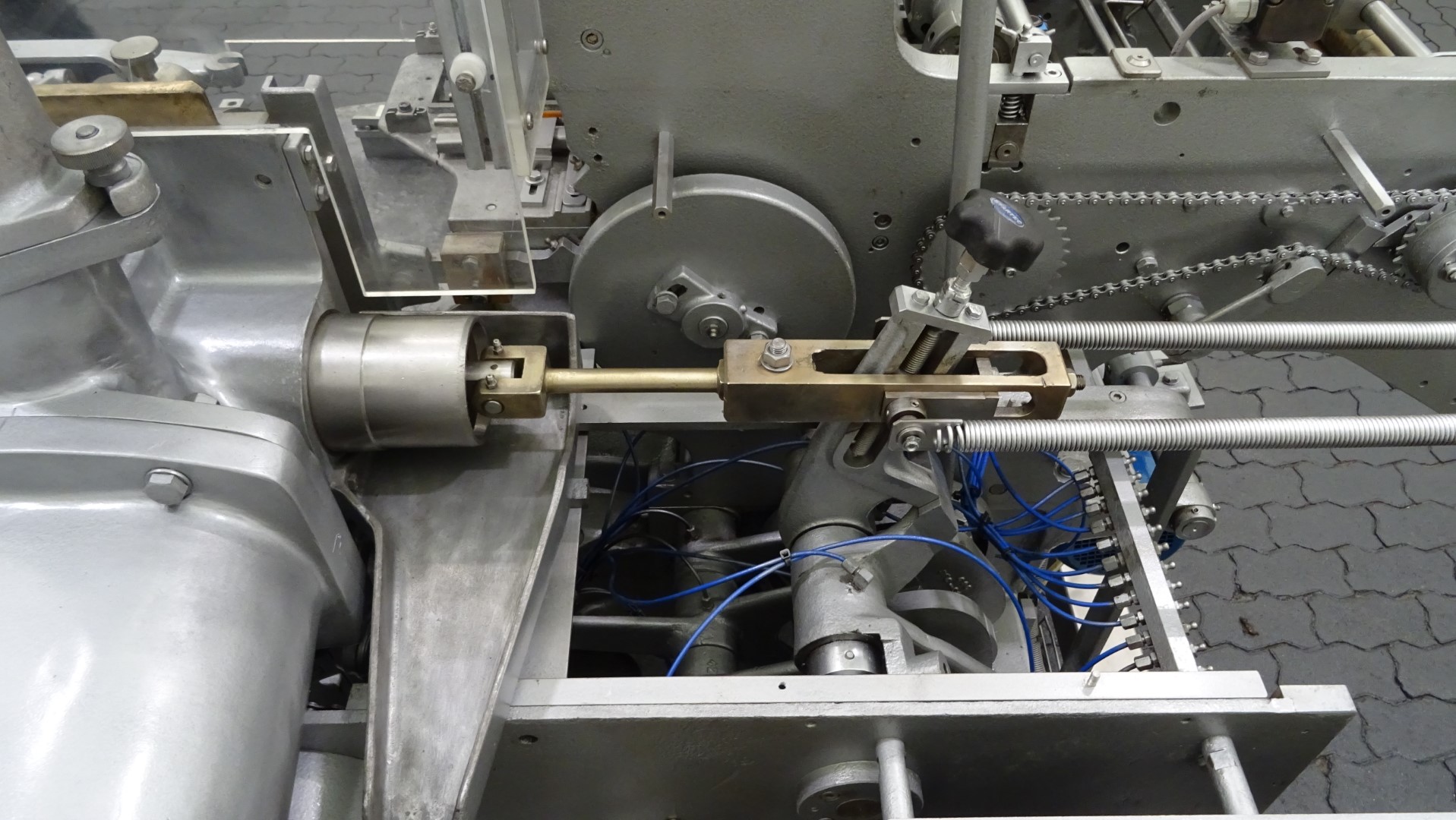 Used Filling and wrapping machine for butter Benhil Multipack 8340